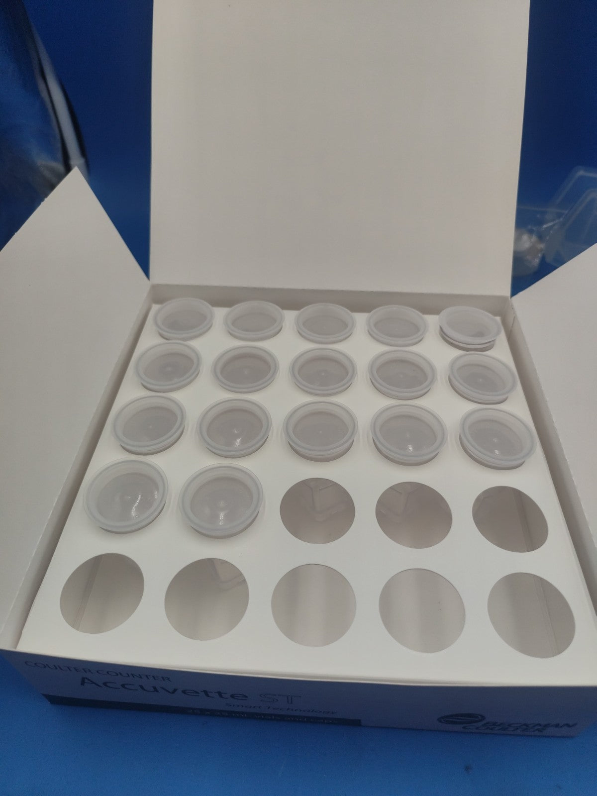 coulter counter accuvette ST 17x25ml Partial Box