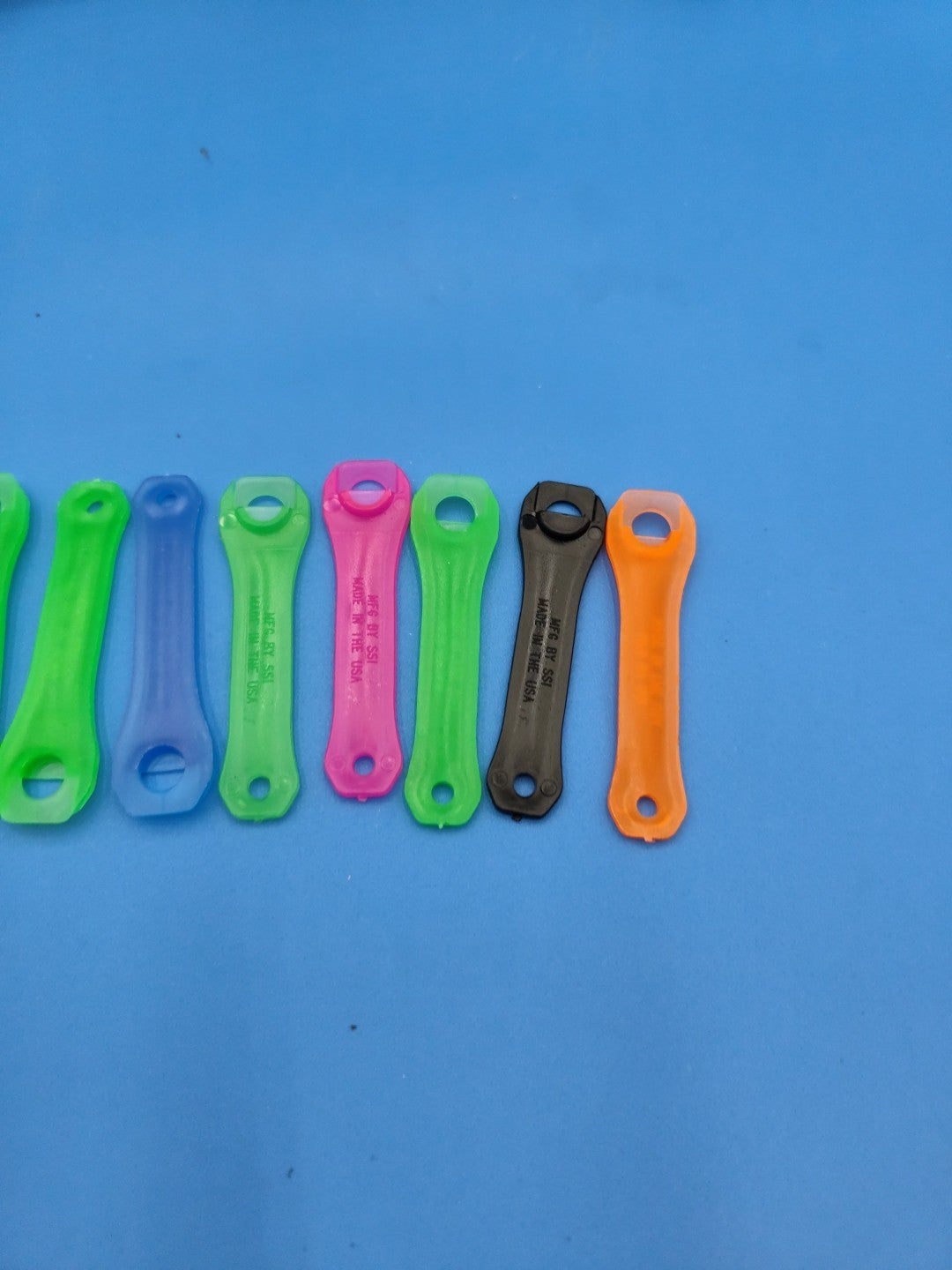 1 PCs Plastic Microtube Opener