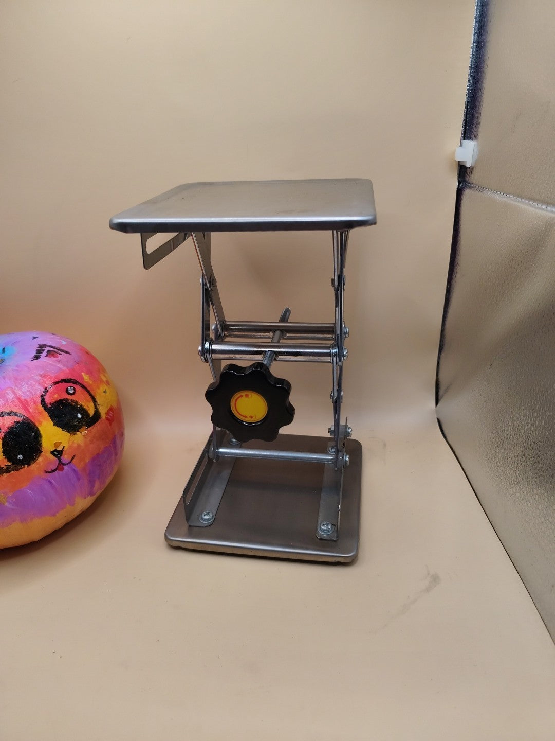 Laboratory Jack Stand 6" X 6" 3.2-9.5" Height