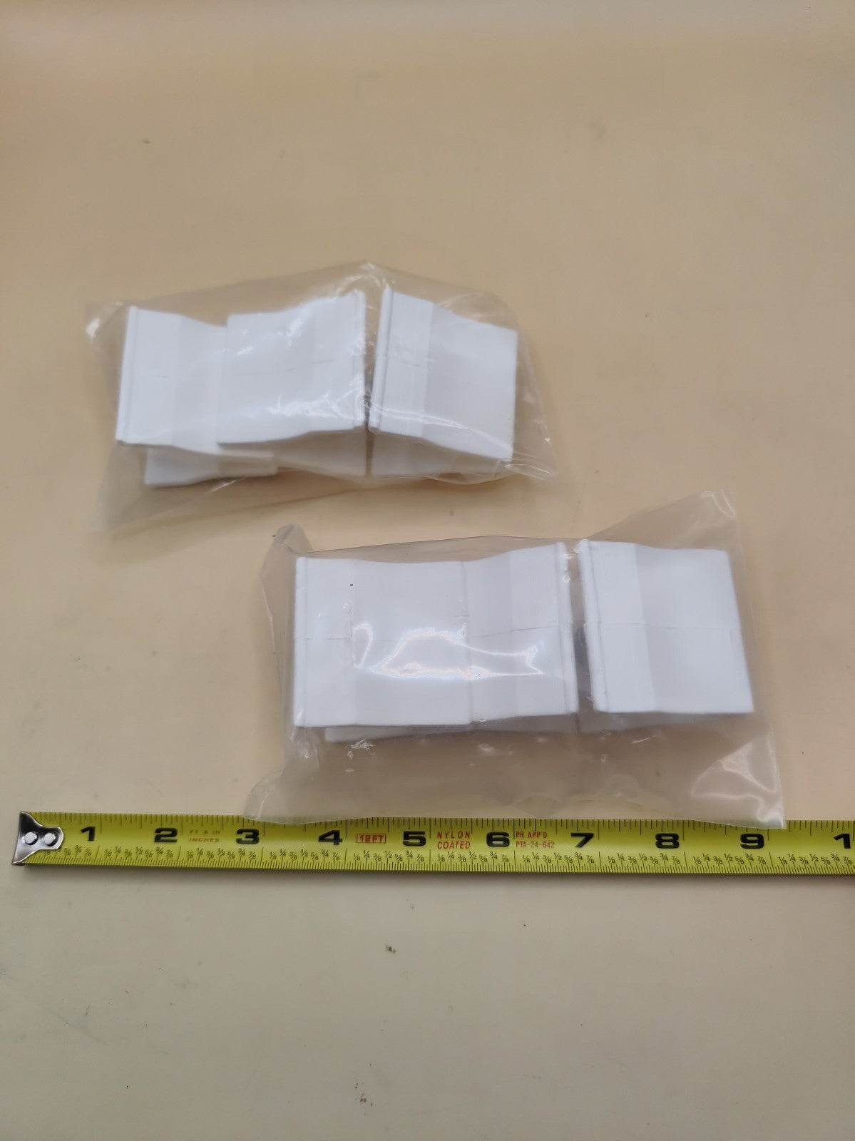 Set Of 6 Plastic Clamps For Gel Casting