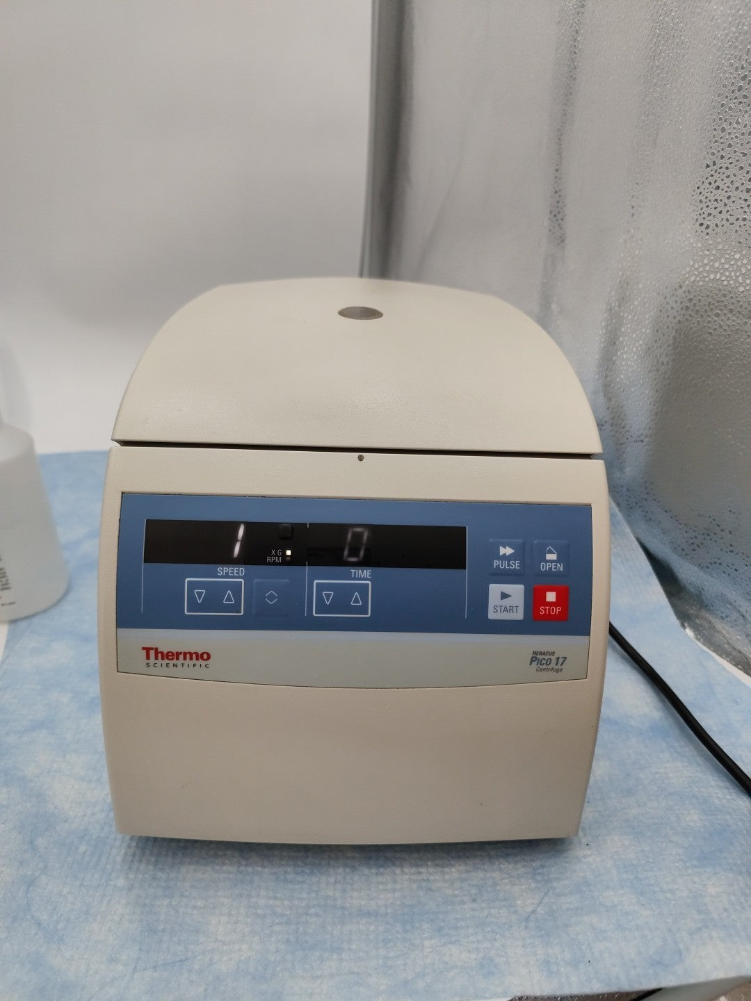 Thermo Pico 17 Centrifuge w Rotor w Lid 17000g 13.3 k rpm Tested Guaranteed