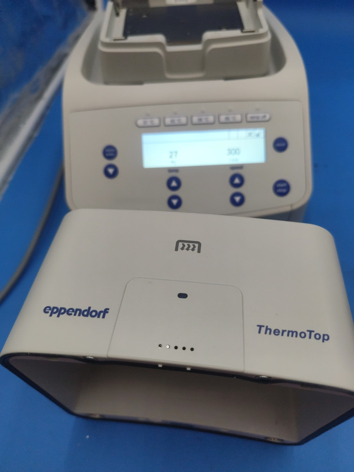 Eppendorf ThermoMixer FP 5385 Heating Shaker | with Microplate adapter & lid
