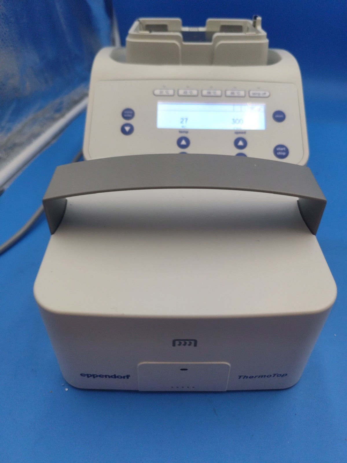 Eppendorf ThermoMixer FP 5385 Heating Shaker | with Microplate adapter & lid