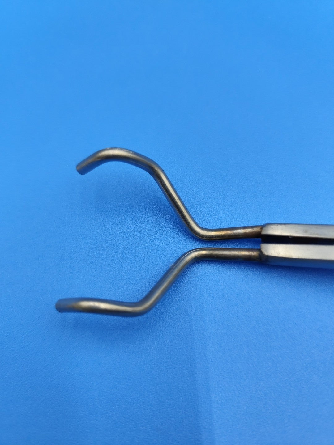 MiTeGen CryoEM Puck Grasping Tongs