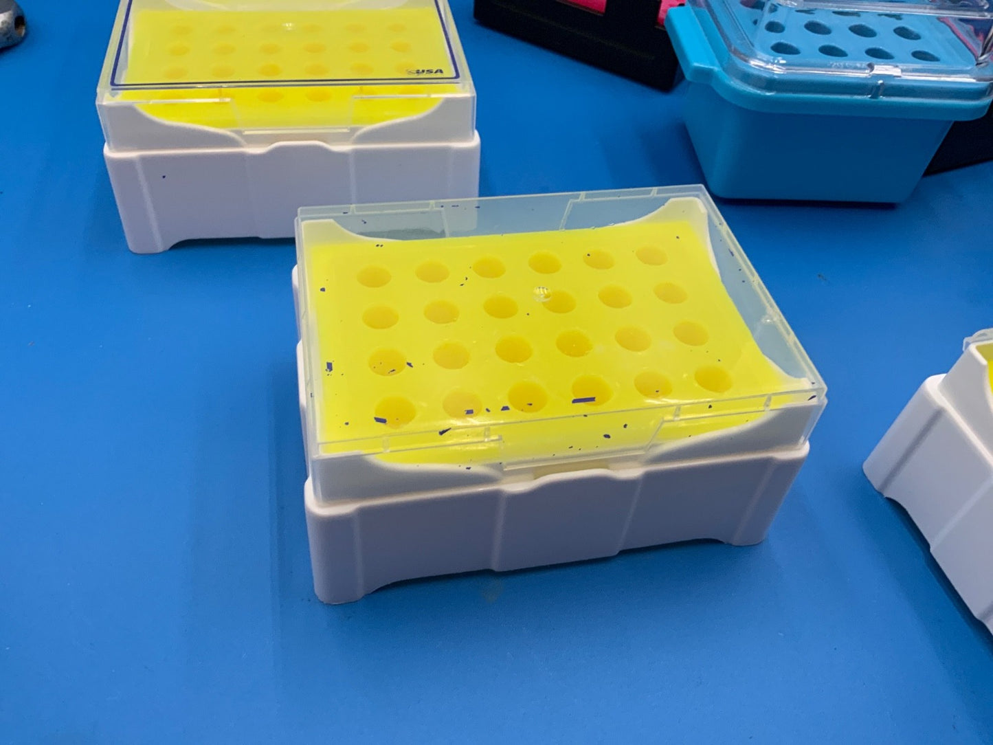 Laboratory benchtop cooler rack tube stand for PCR tube or 1.5 2 ml tube U Pick
