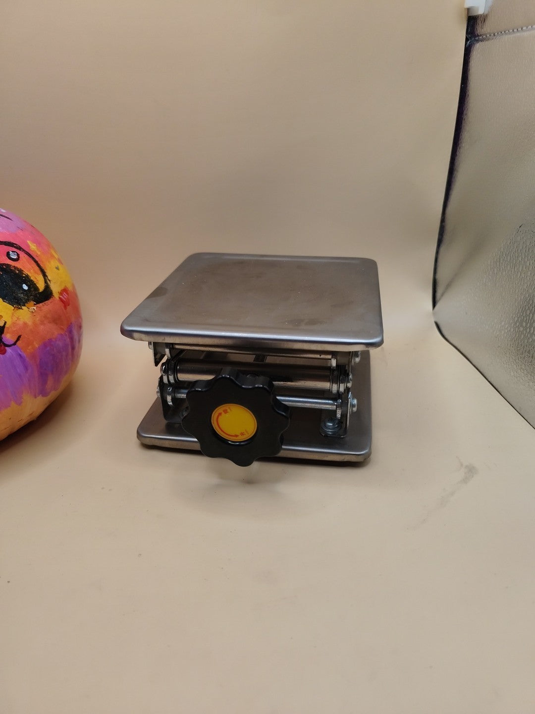 Laboratory Jack Stand 6" X 6" 3.2-9.5" Height 