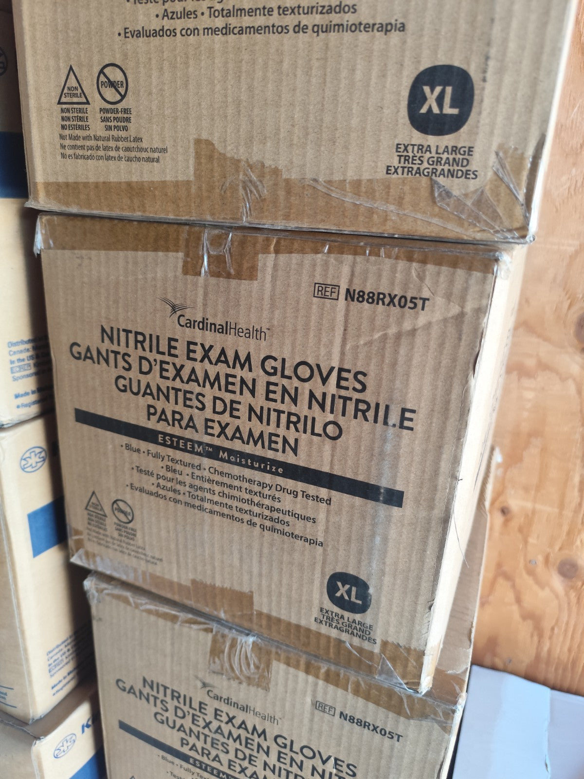 N88RX05T Cardinal Health Esteem Stretchy Nitrile Gloves XL Neu-Thera Case 900