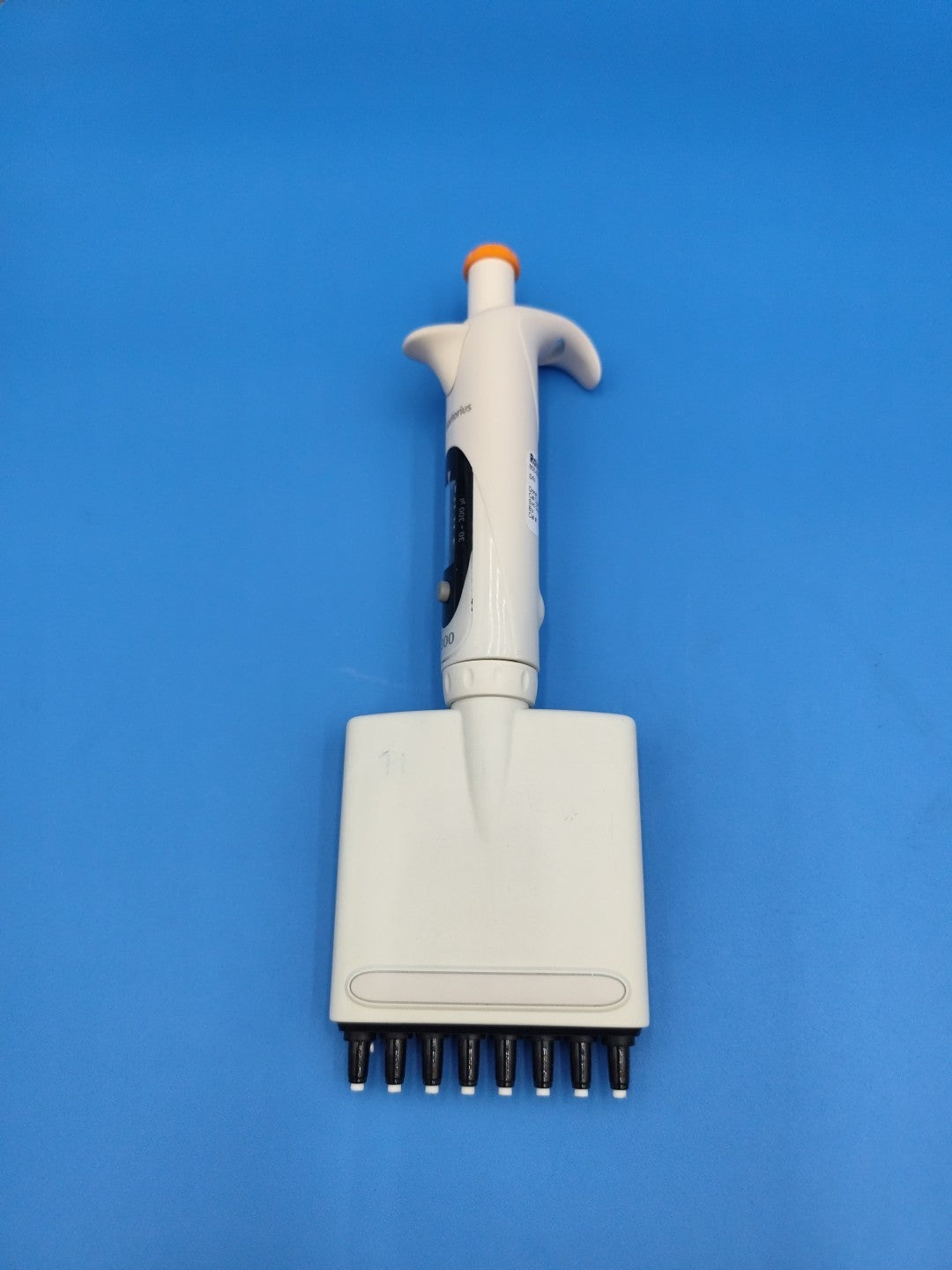 Satorius Mline 30-300ul 8 Channel Pipette