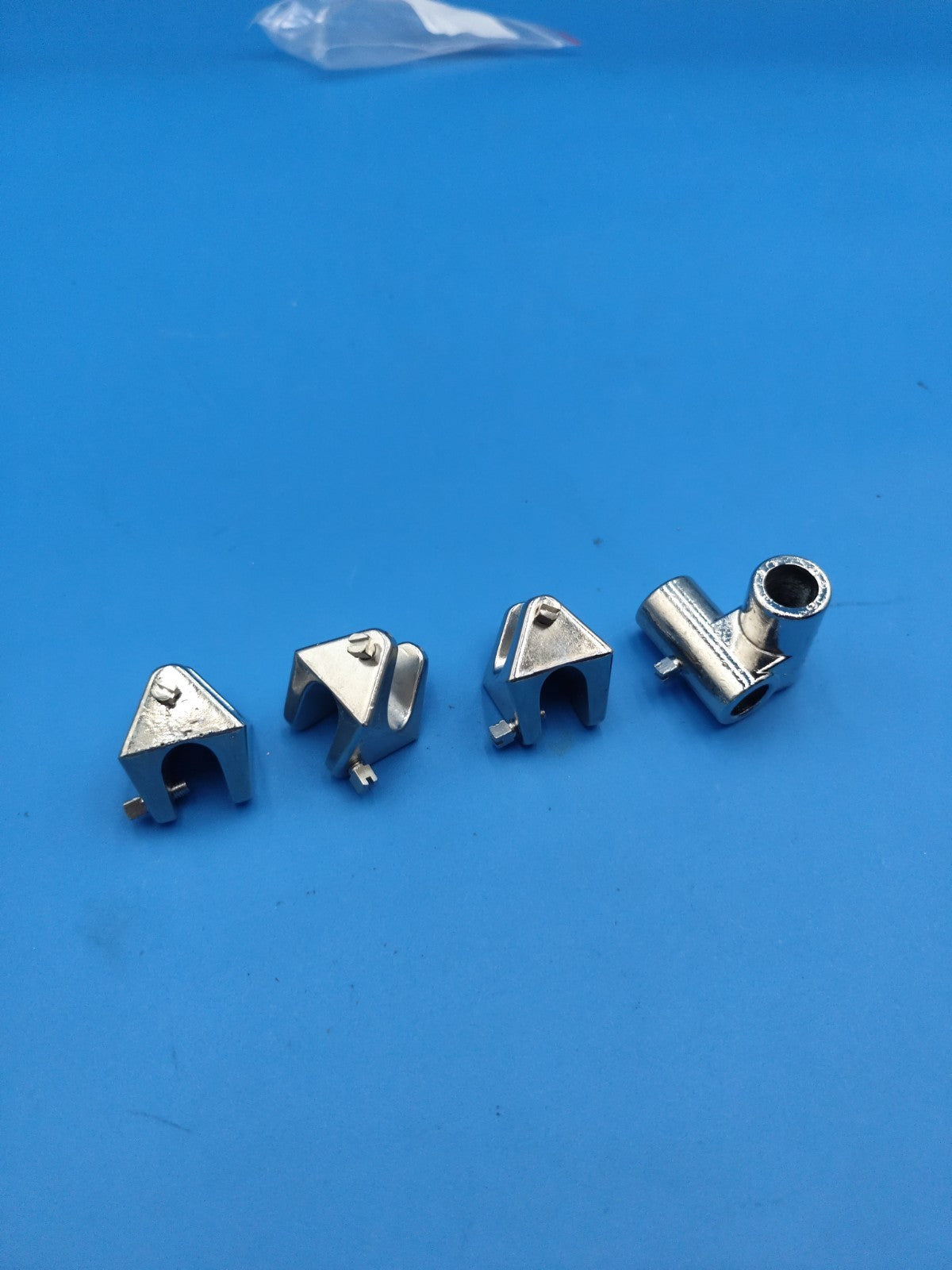 Four Metal Parts Including S connector CONN