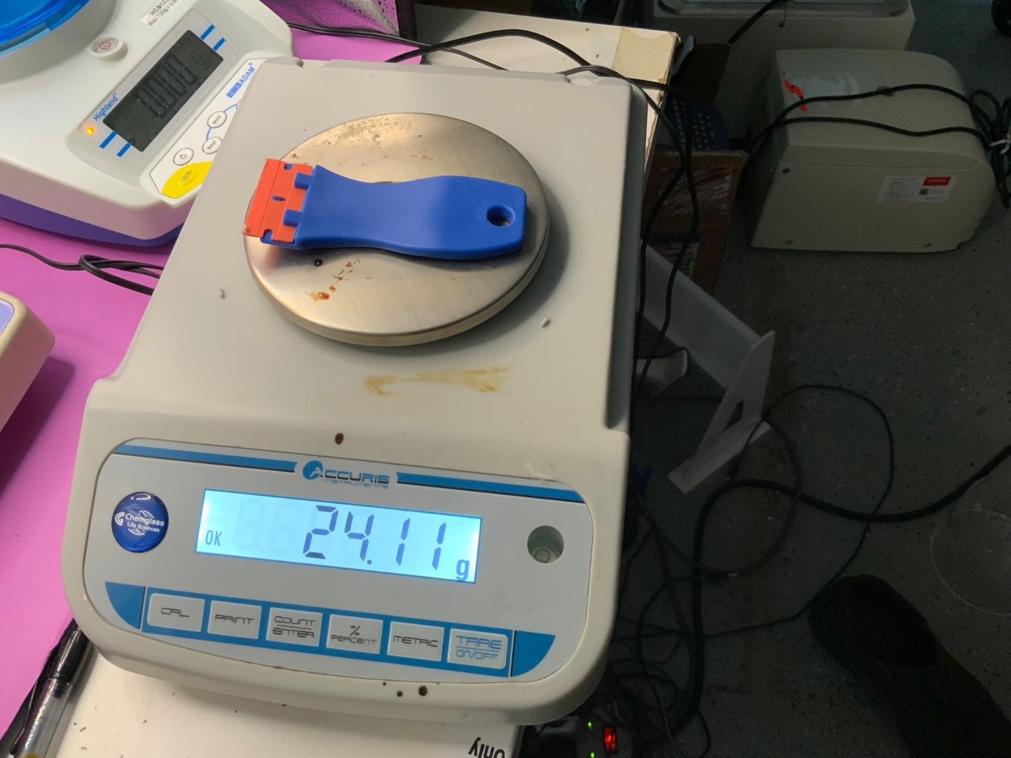 Accuris W3300-500 Balance Scale 500g 0.01g readability TESTED working