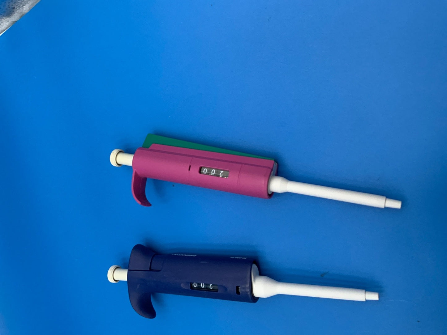 Thermo Finnpipette Adjustable Single channel pipette 40 200 1000