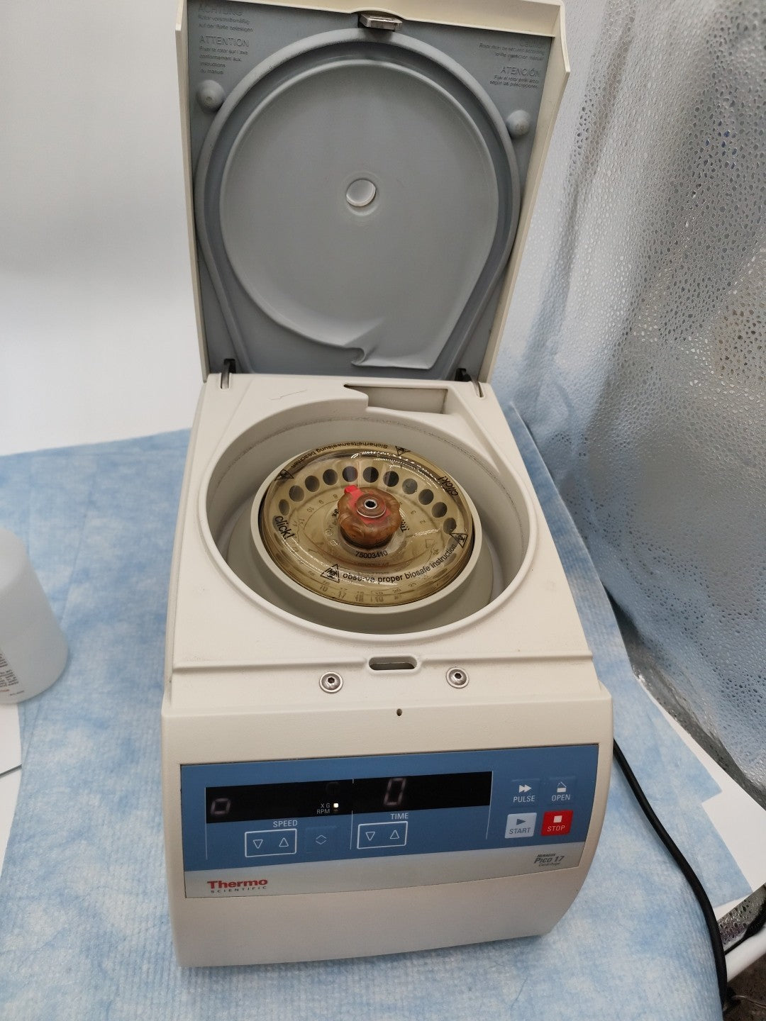 Thermo Pico 17 Centrifuge w Rotor w Lid 17000g 13.3 k rpm Tested Guaranteed 