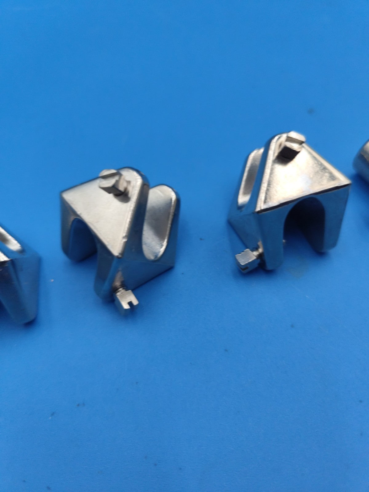 Four Metal Parts Including S connector CONN