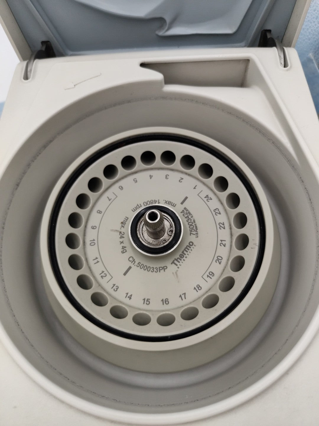 Thermo Pico 17 Centrifuge w Rotor w Lid 17000g 13.3 k rpm Tested Guaranteed 