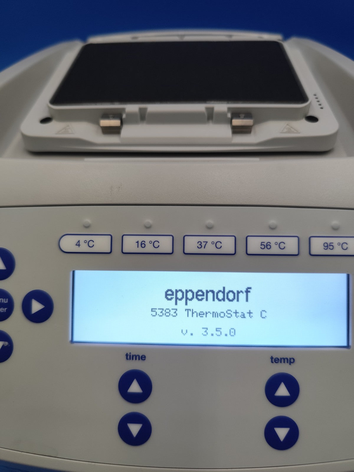 Eppendorf 5383 Thermostat C Heating And Cooling Device