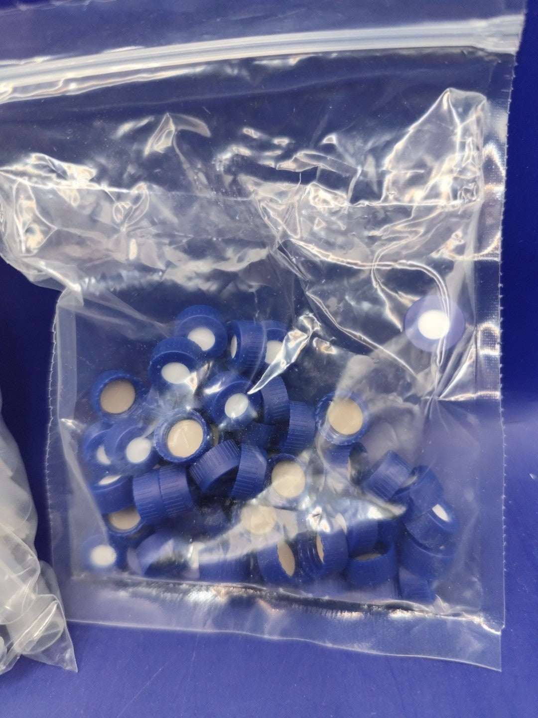 HPLC Sample Vials And Lids