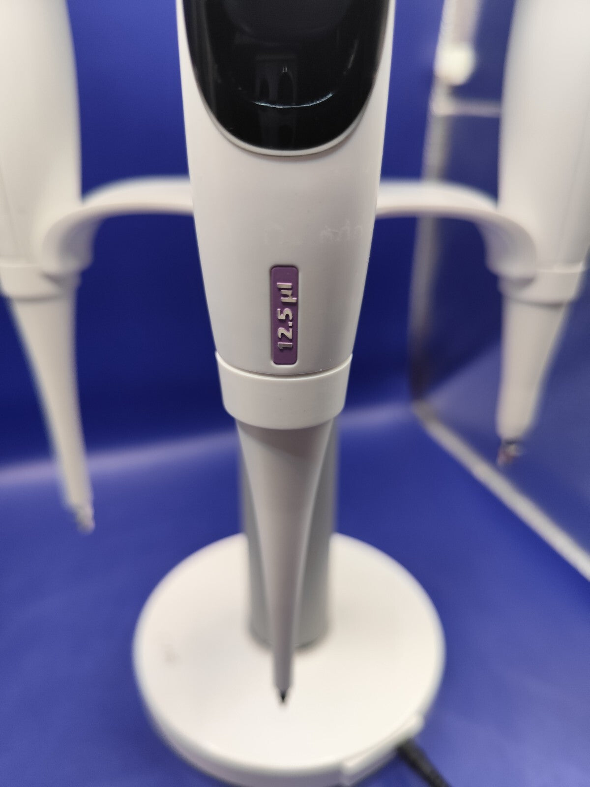 Integra electronic pipette adjustable spacing single multi channel