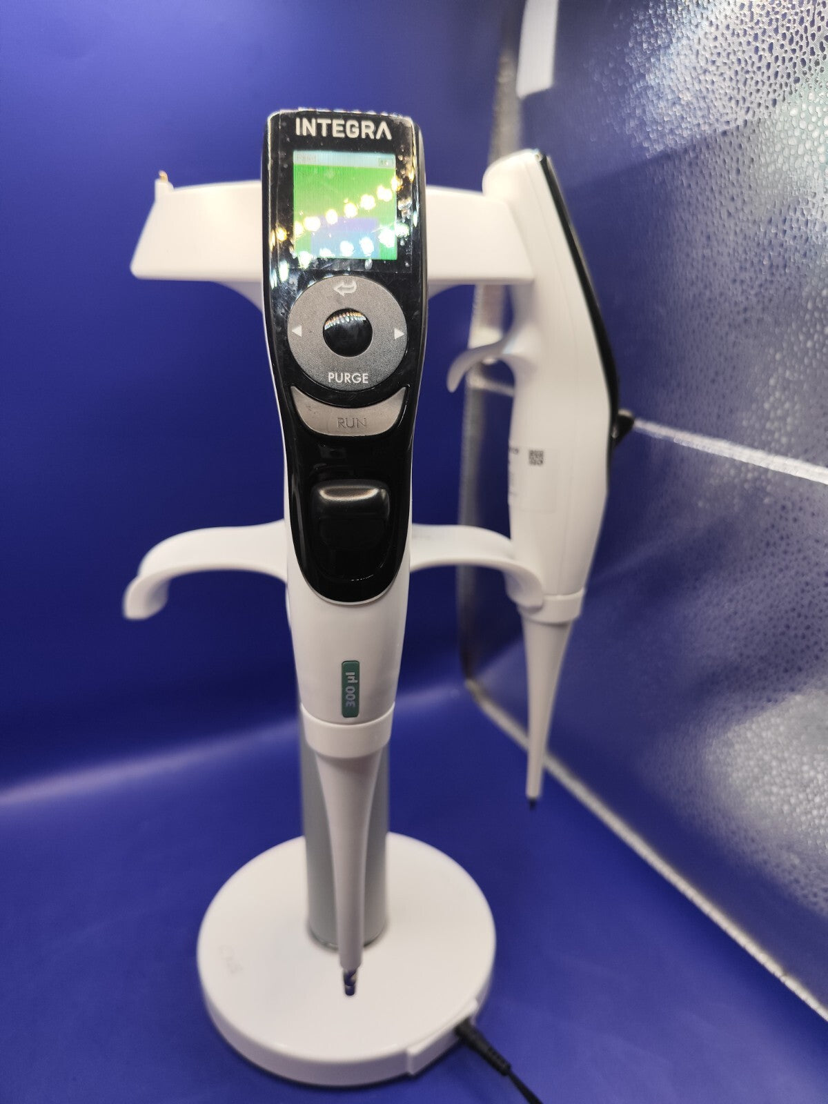 Integra electronic pipette adjustable spacing single multi channel