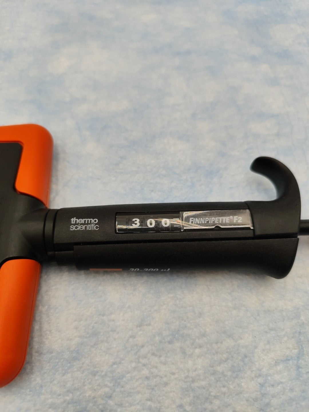 thermal f2 30-300 ul 12 channel  Pipette