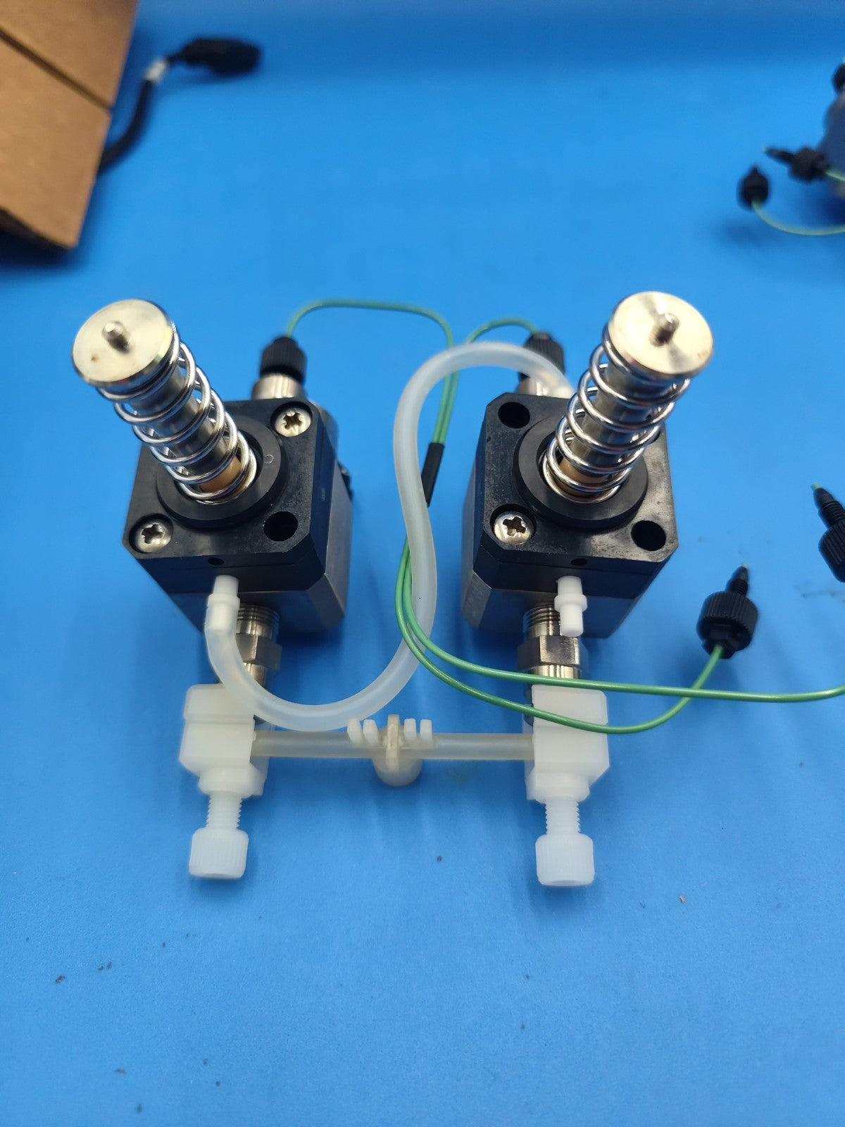 akta pump head assembly