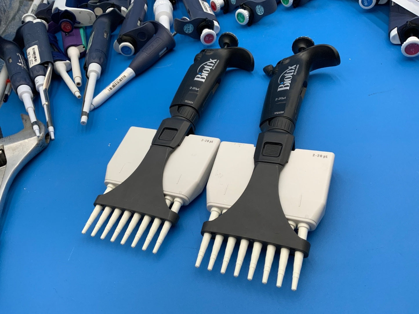 Gilson Pipetman or Equivalent Adjustable Single Multi Channel Manual Pipette Set