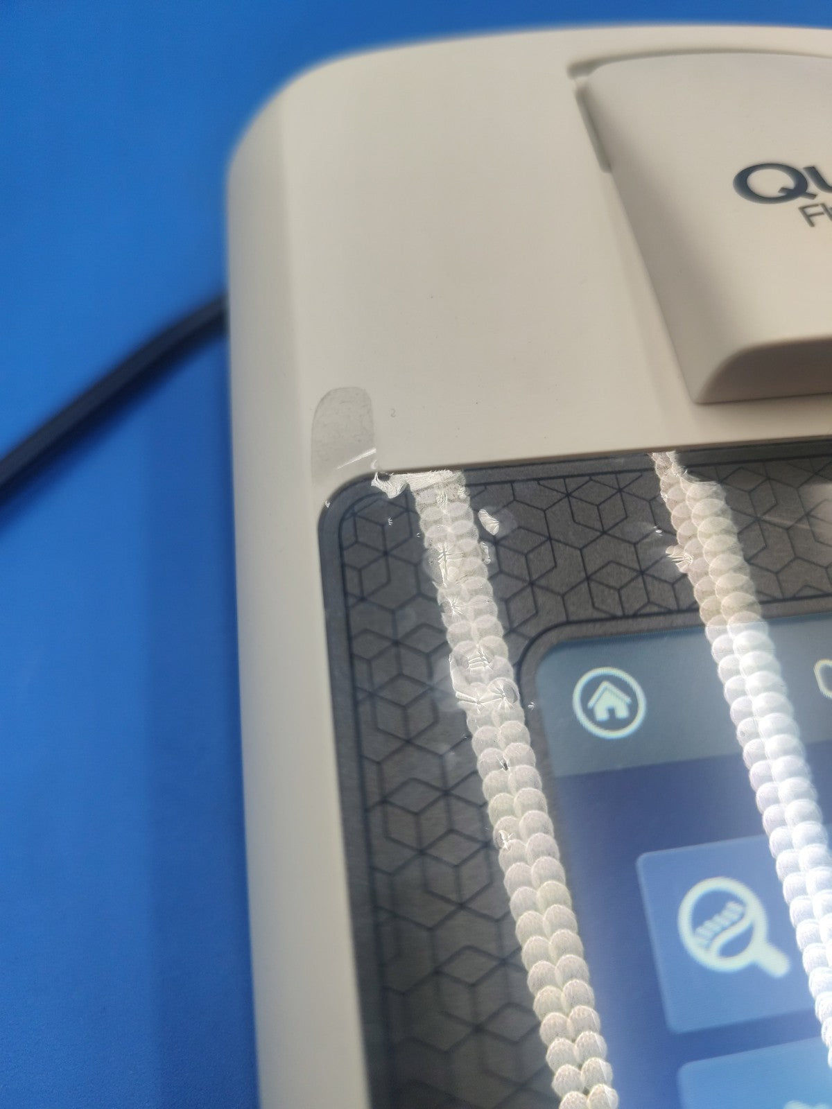 Invitrogen Qubit 4 fluorometer With Original Screen Protector Film Warranty 