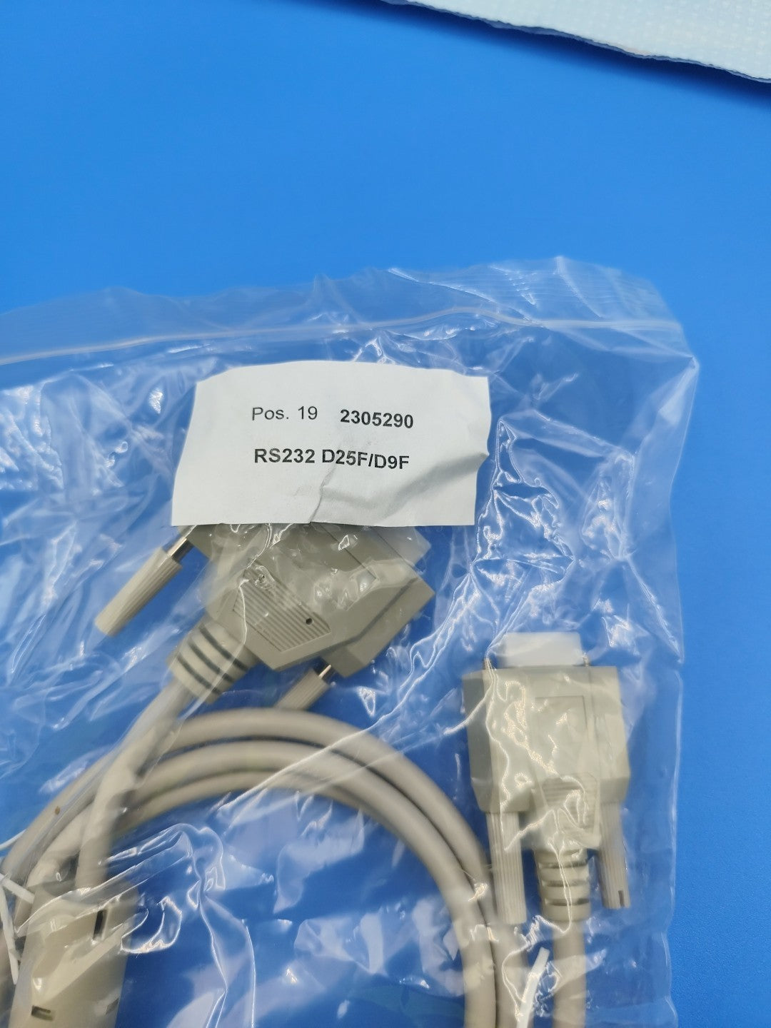Serial Cable F9/F25 THM2305290