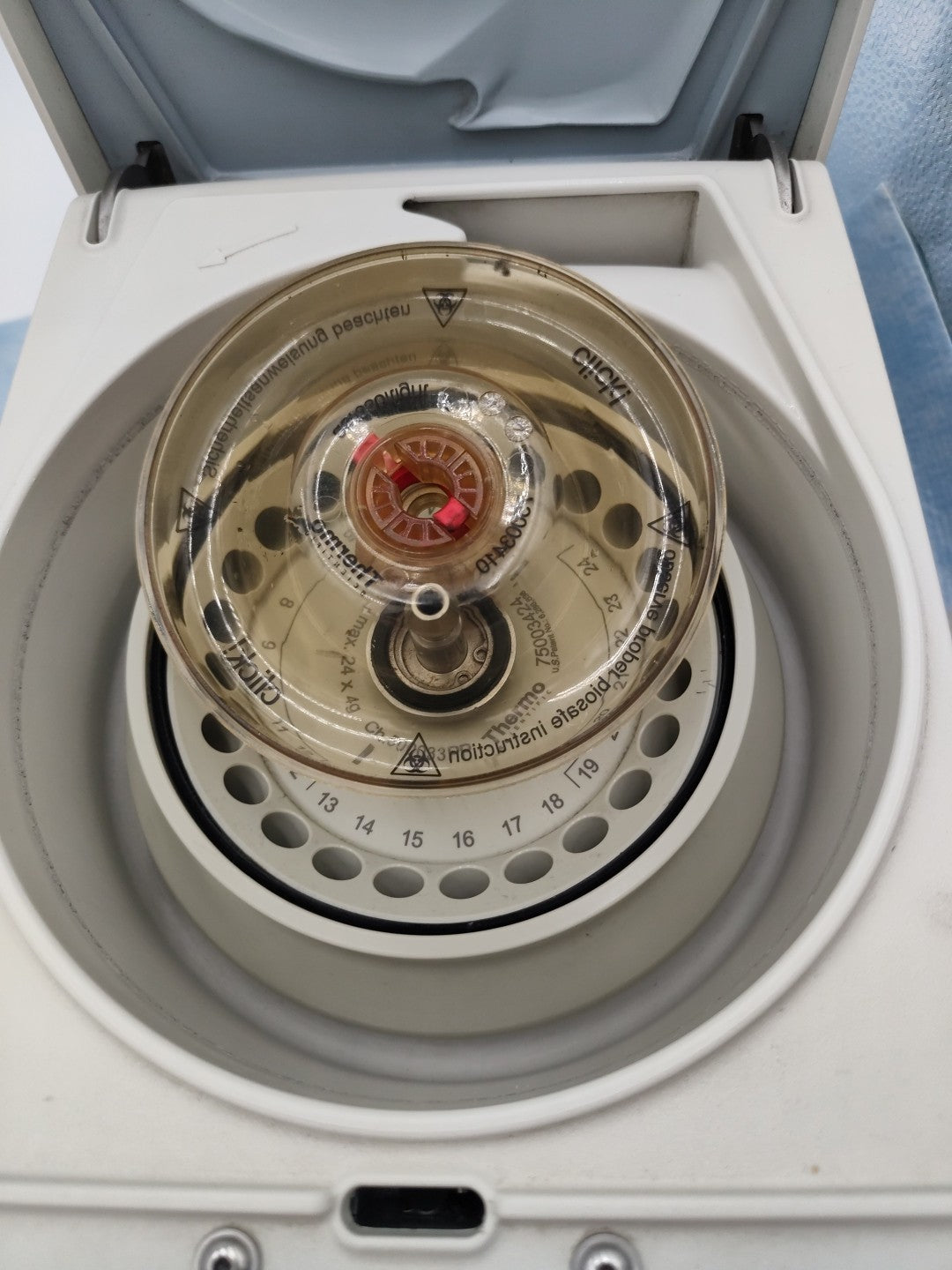 Thermo Pico 17 Centrifuge w Rotor w Lid 17000g 13.3 k rpm Tested Guaranteed 