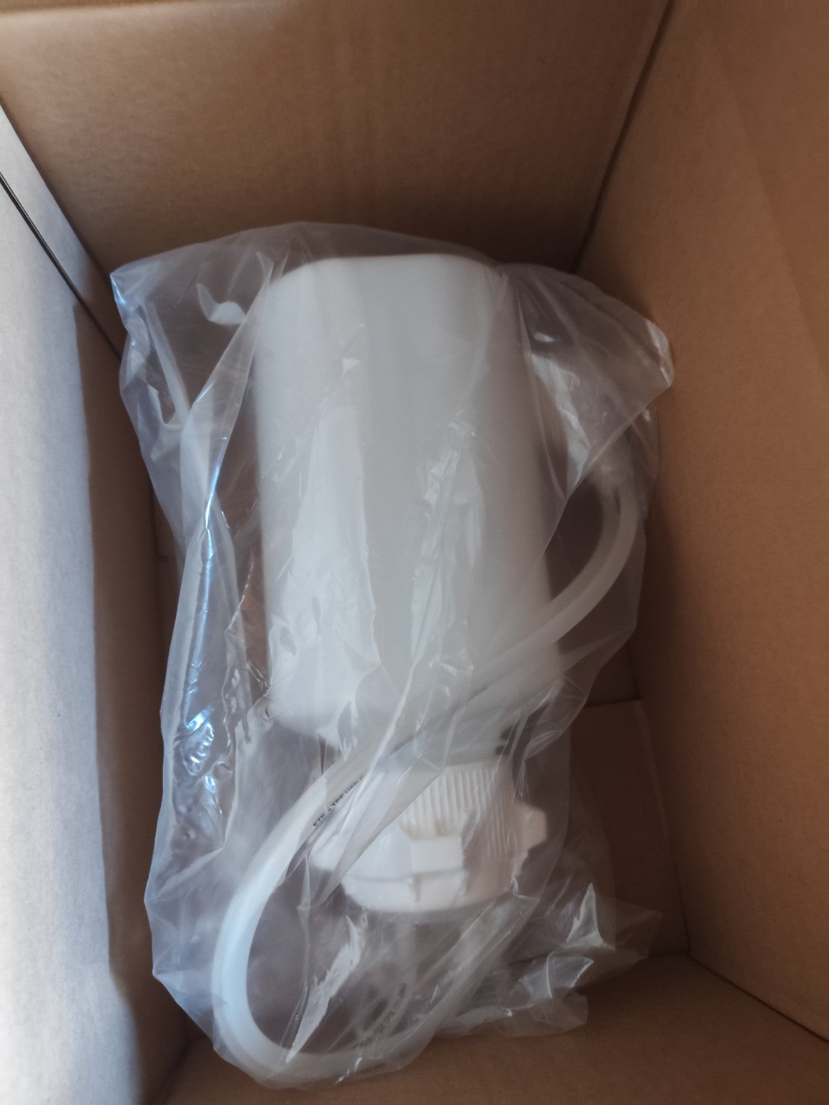 Foxx Life Sciences Vactrap system 4L HDPE Vactrap  No Bin 1/4" ID