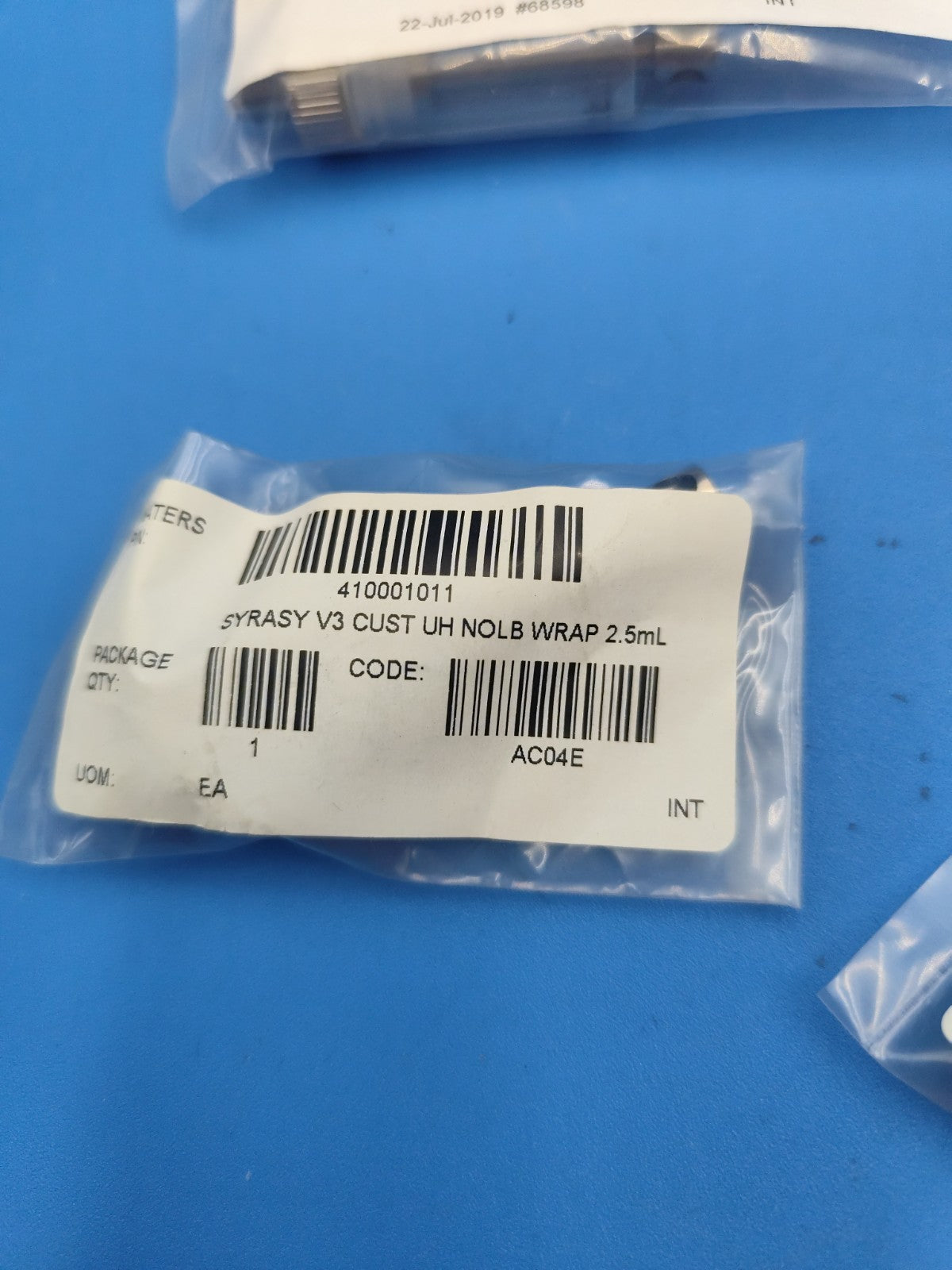 WATERS PN 410001011 Syr V3 Cust UH NOLB Wrap 2.5mL