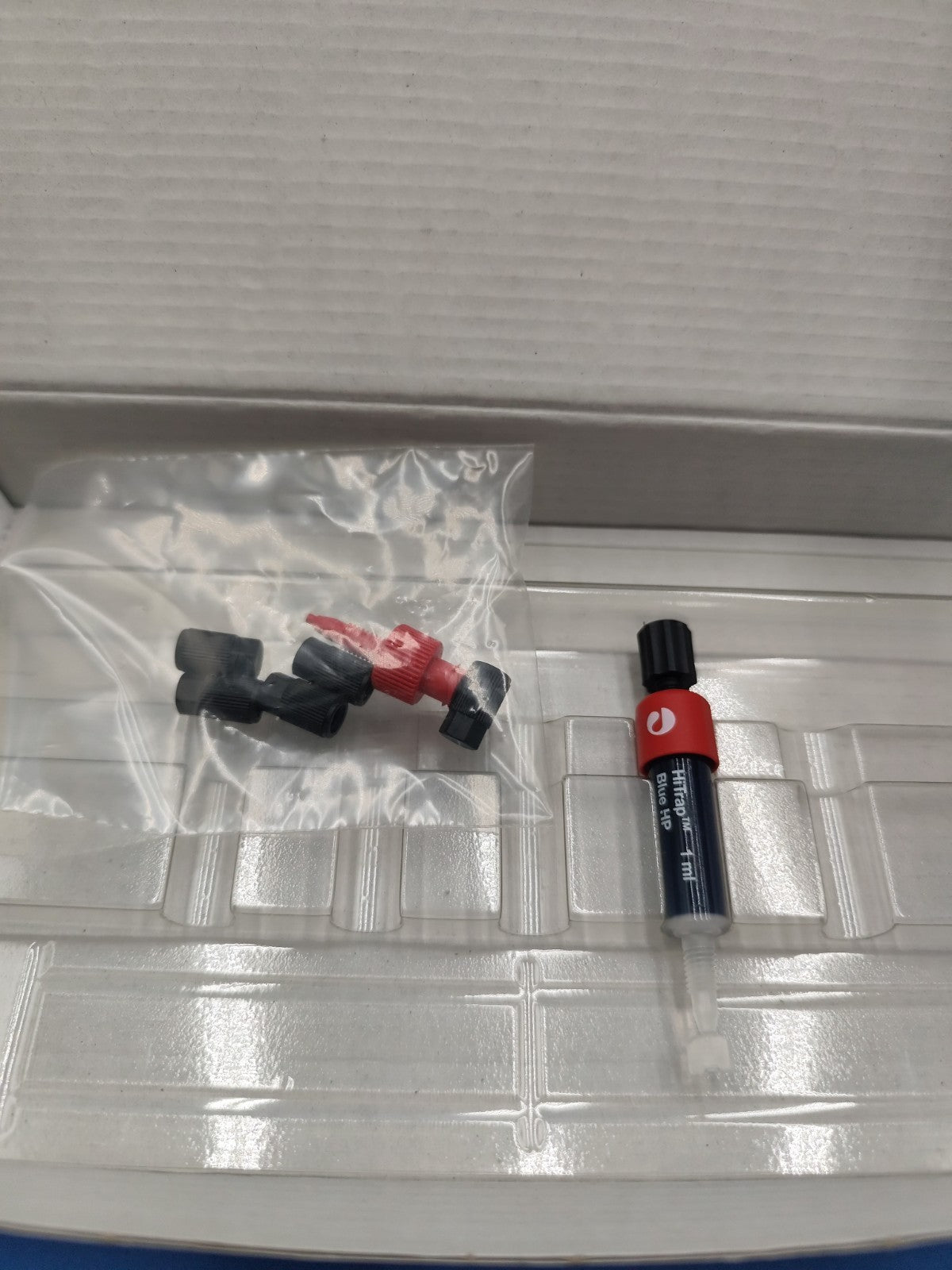 GE Cytiva 17-0412-01 HiTrap Blue HP 5 mL Column Box Of 1 With Accessories 