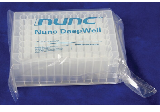 Z717274 Nunc 96 DeepWell plate, non-treated sterile 2 ml natural cs60