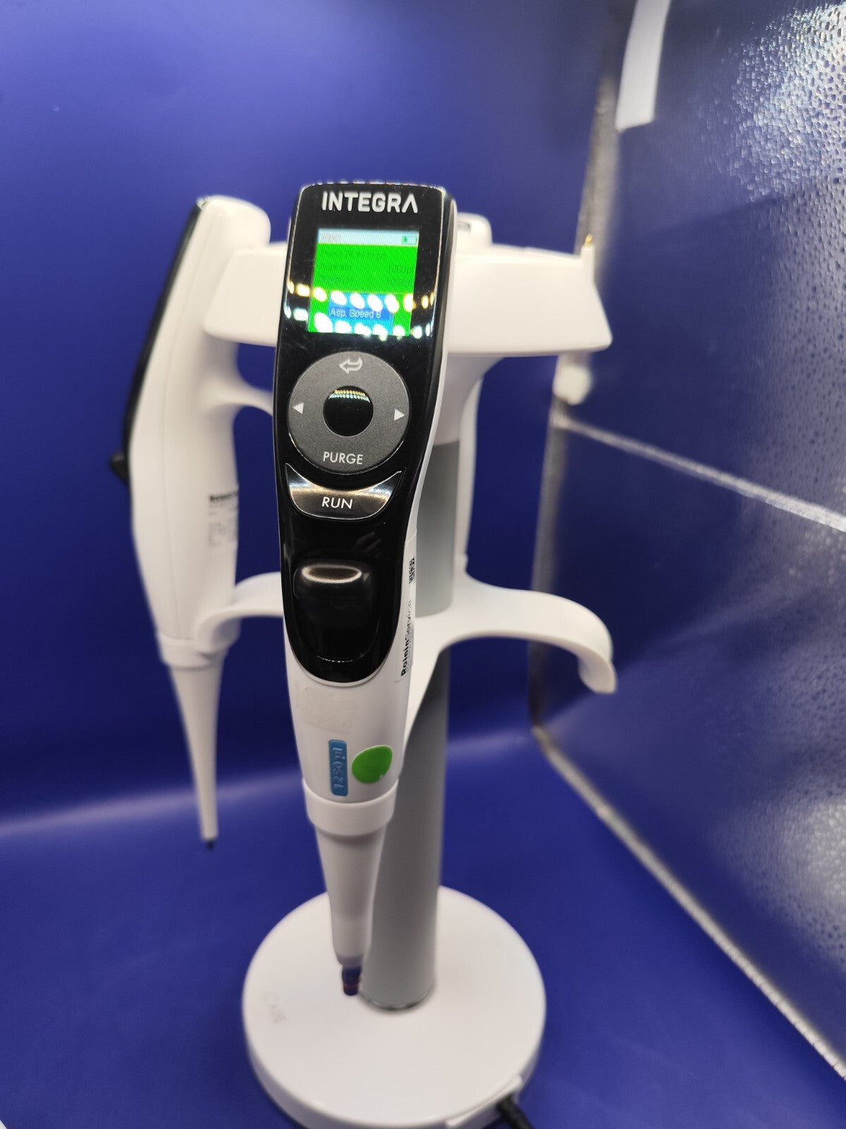 Integra electronic pipette adjustable spacing single multi channel