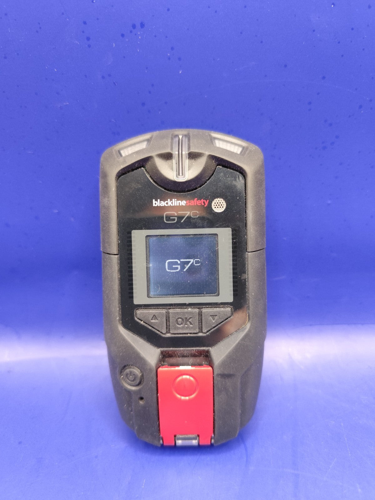 Set of 4 Blackline Safety G7c monitors with chargers And Charging Stand