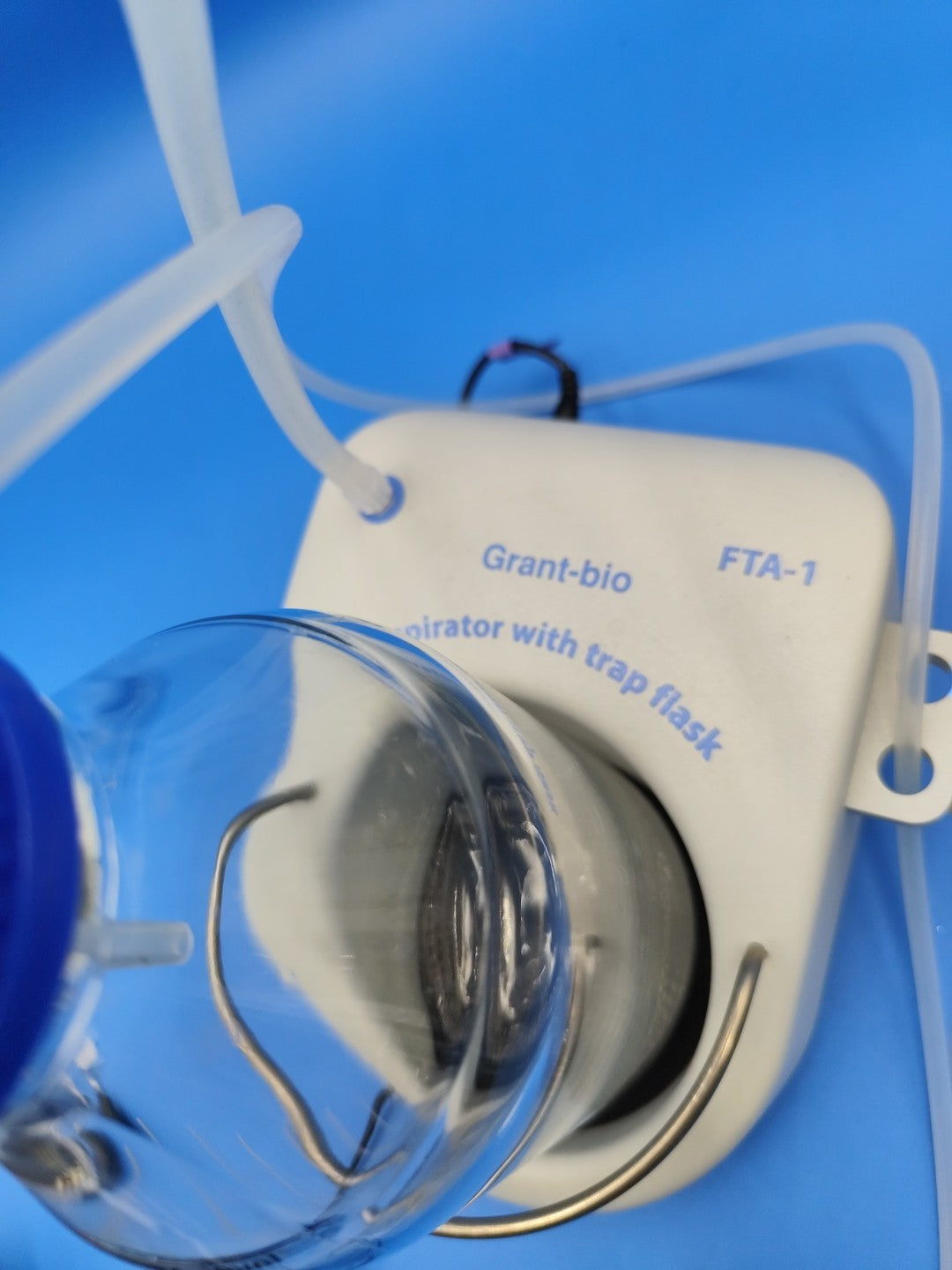 grant-bio aspirator with trap flask