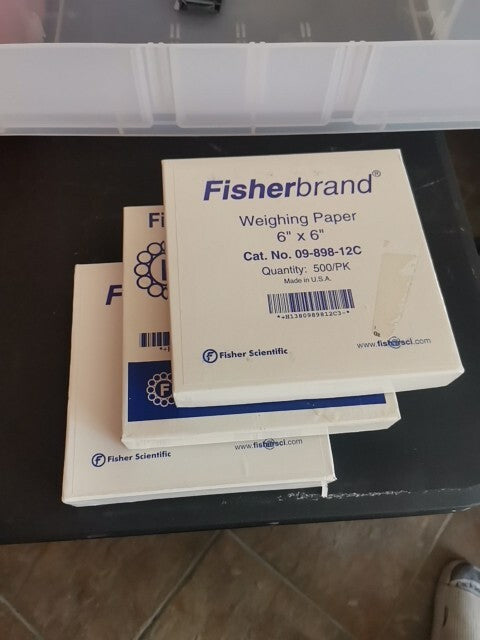 One box Of Fisher Brand Weighting Paper 6x6