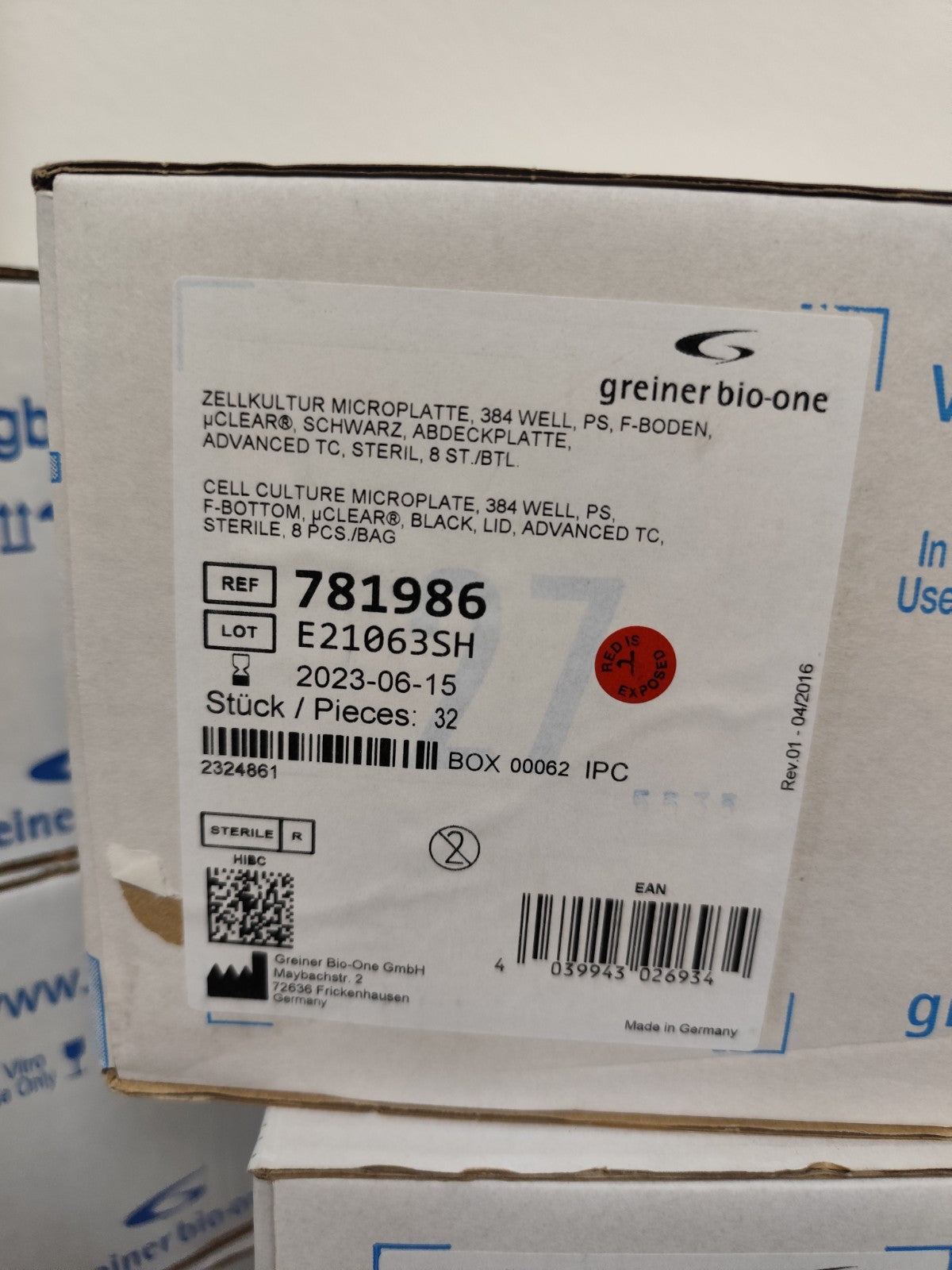 781986 F-BOTTOM µCLEAR BLACK LID ADVANCED TC STERILE Cs 32 Greiner Bio-one 