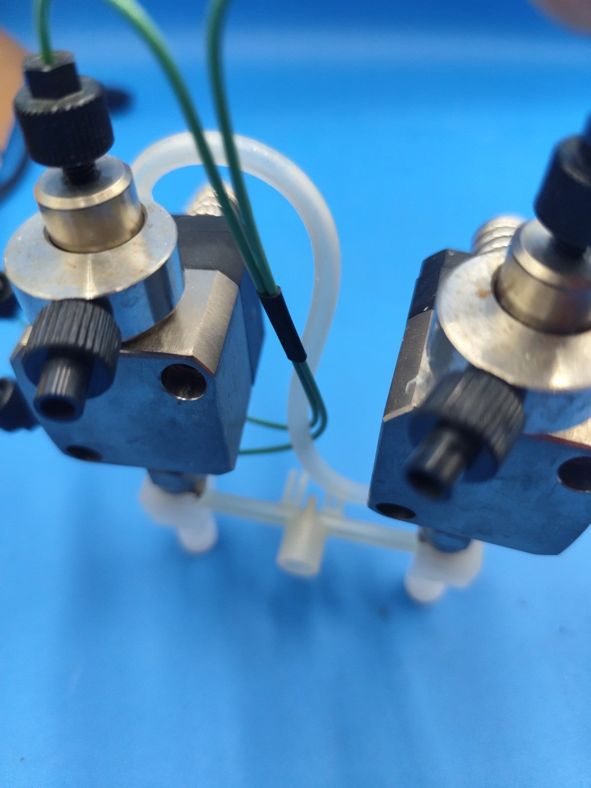 akta pump head assembly