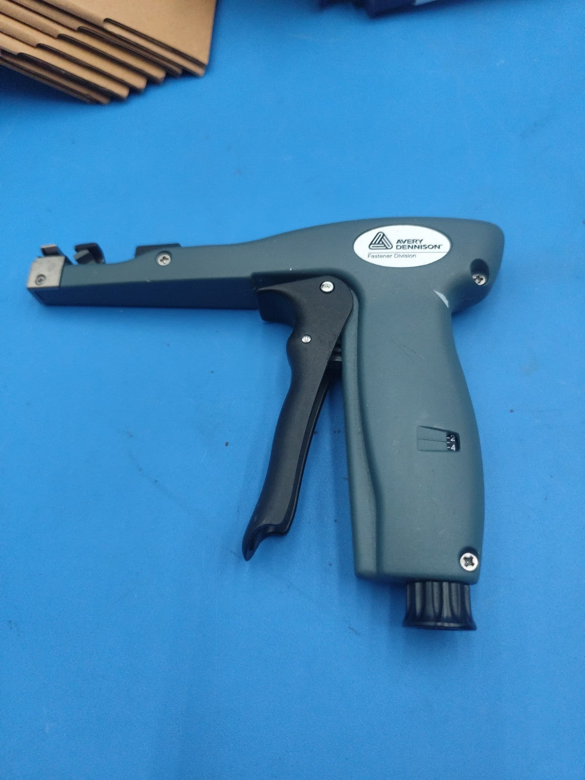 Avery Dennison 12001-0 Cable Tie Bundling Gun