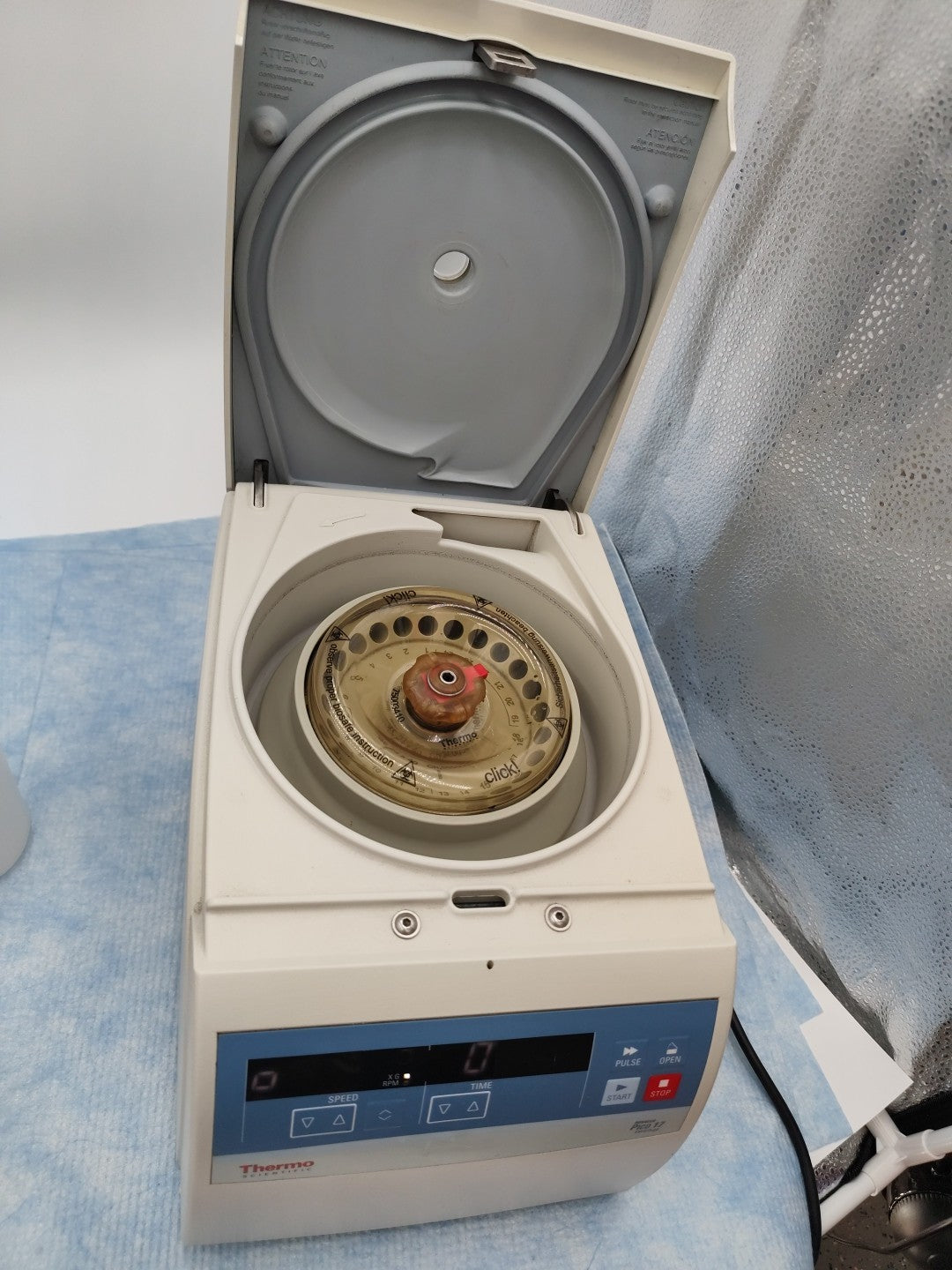 Thermo Pico 17 Centrifuge w Rotor w Lid 17000g 13.3 k rpm Tested Guaranteed 