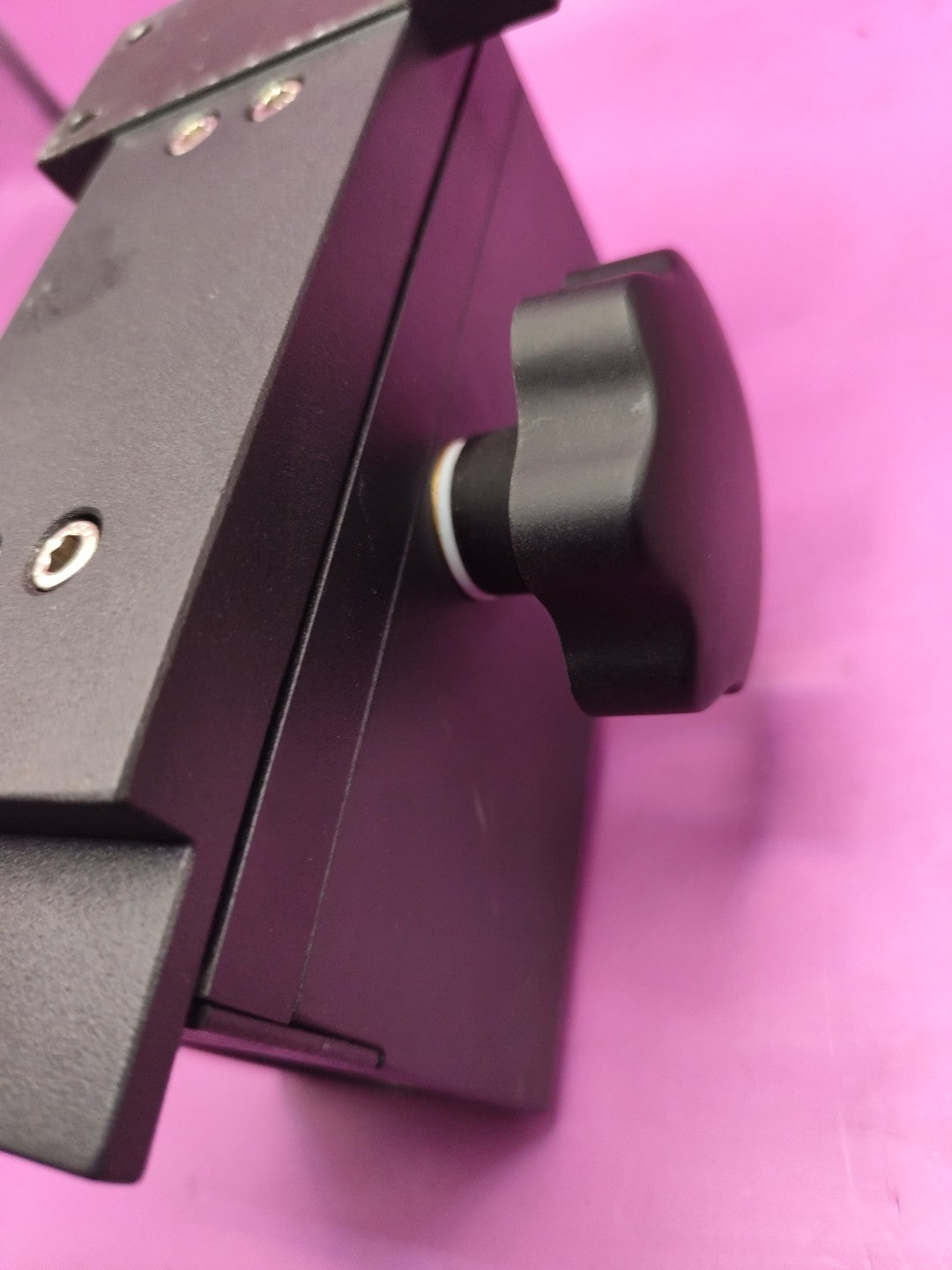 Microscope Focusing Mount Adjustment