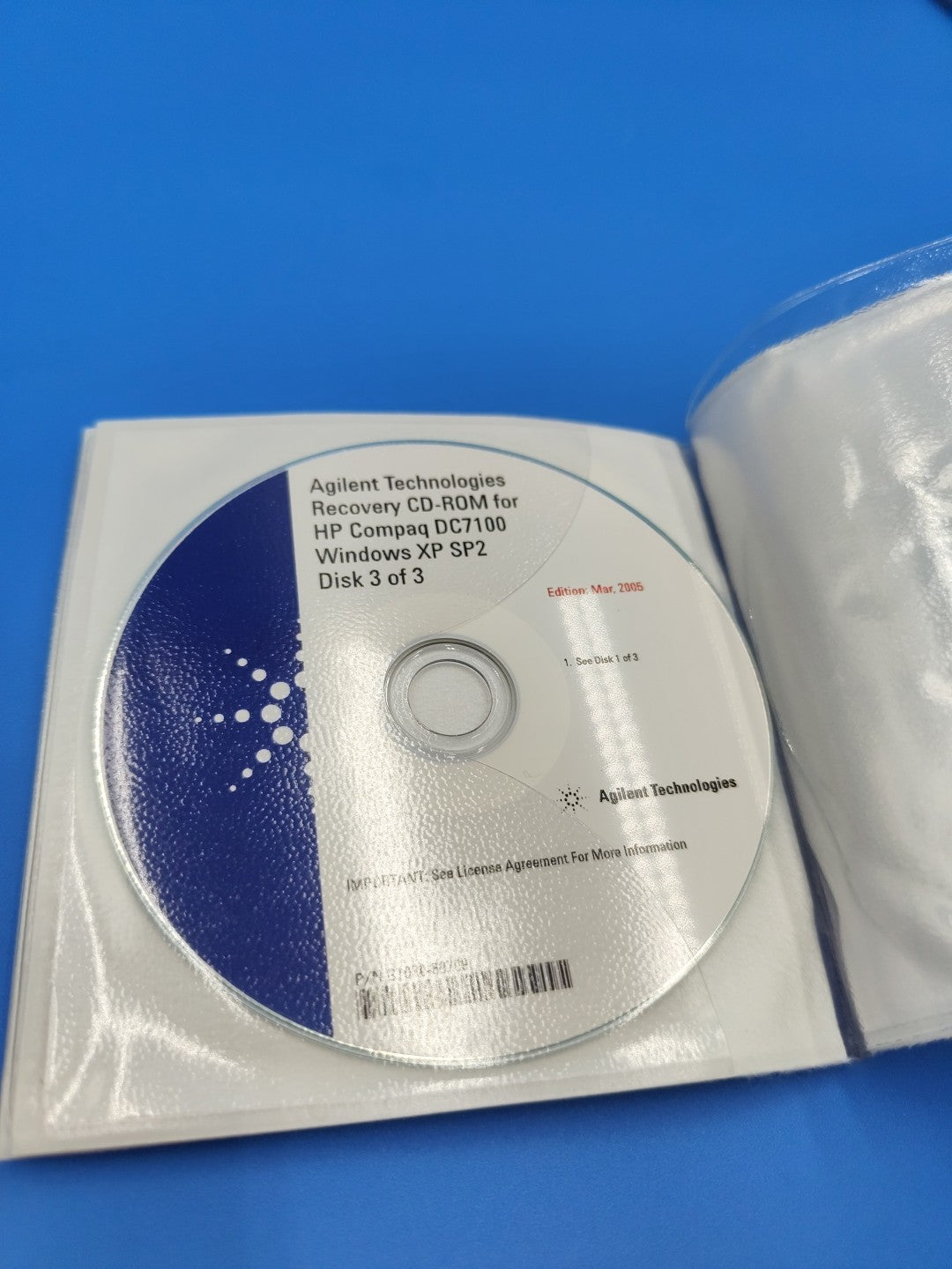Agilent Technologies Recovery CD-ROM for HP Compaq DC7100 Windows XP SP2
