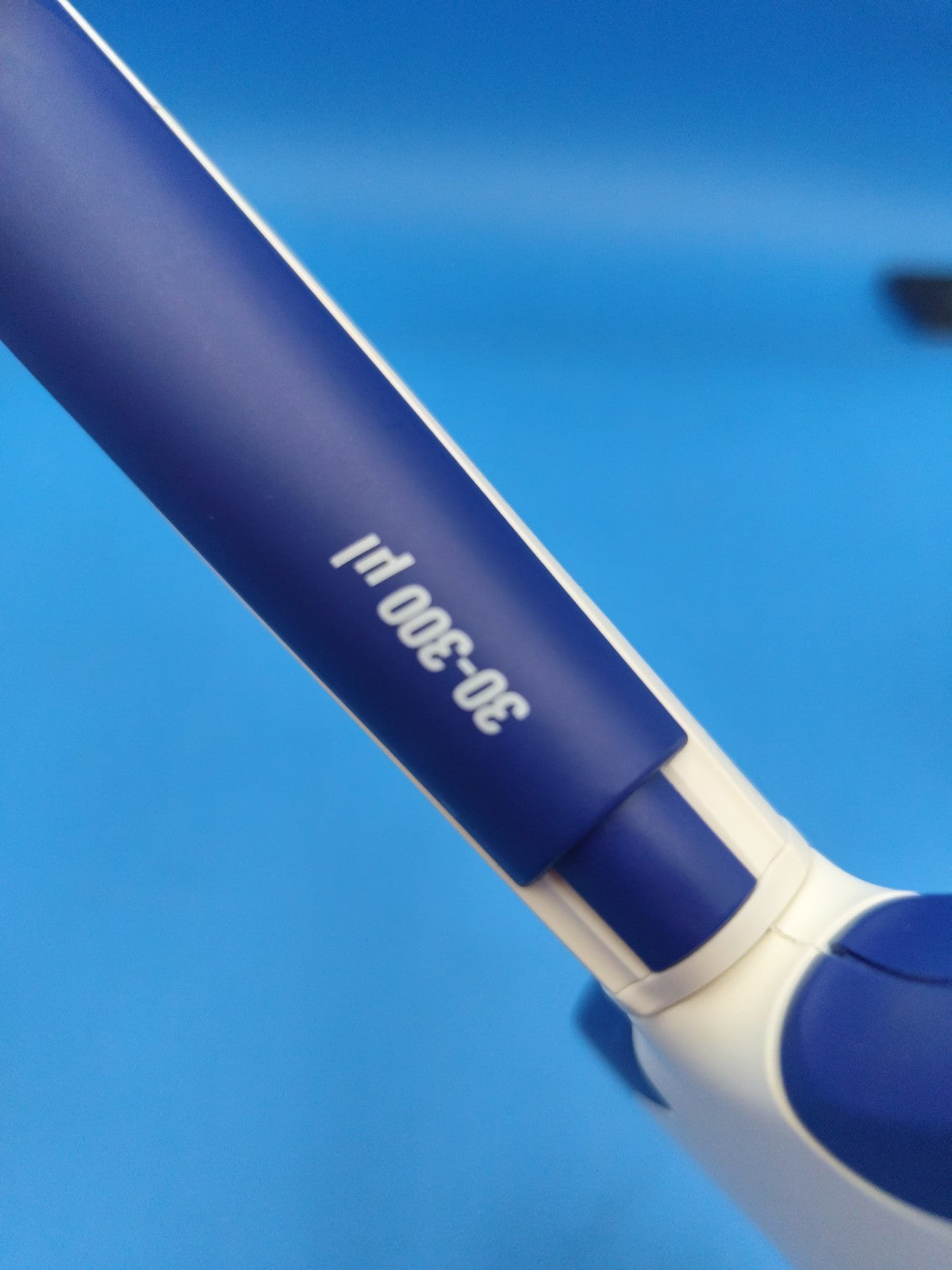 Fisherbrand Elite 12 Channel Multichannel Pipette 30-300 ul