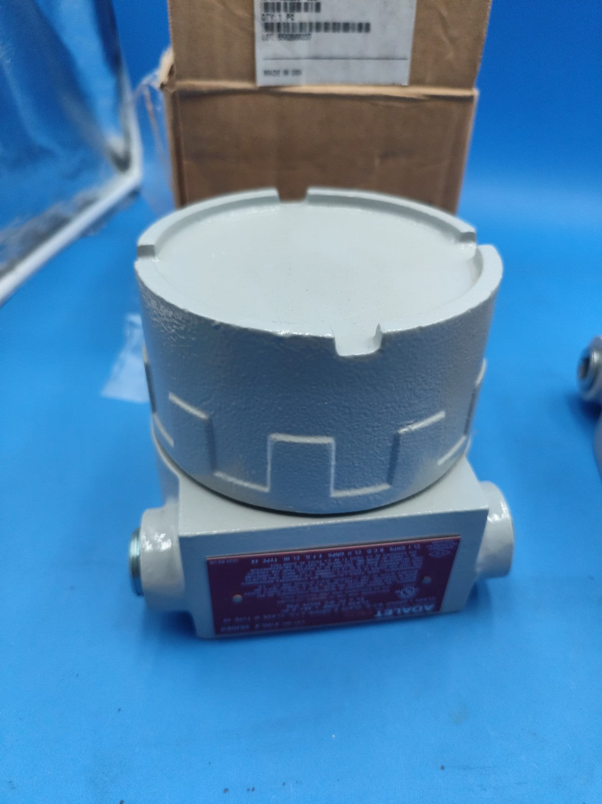 nVent Raychem HAK-JB3-100 Explosion-Proof Corrosion-Resistant Junction Box