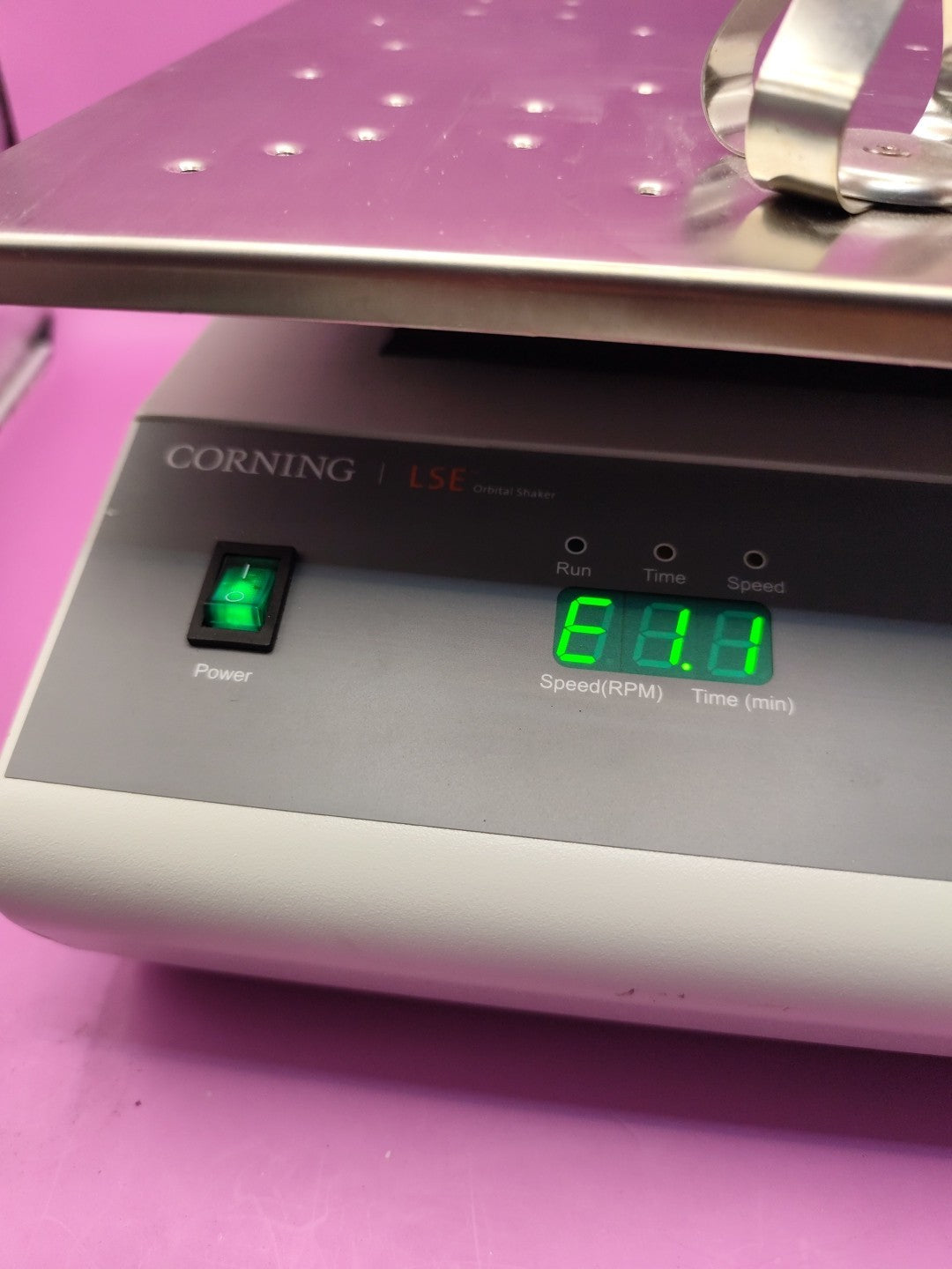 Corning LSE orbital shaker With Removable Top