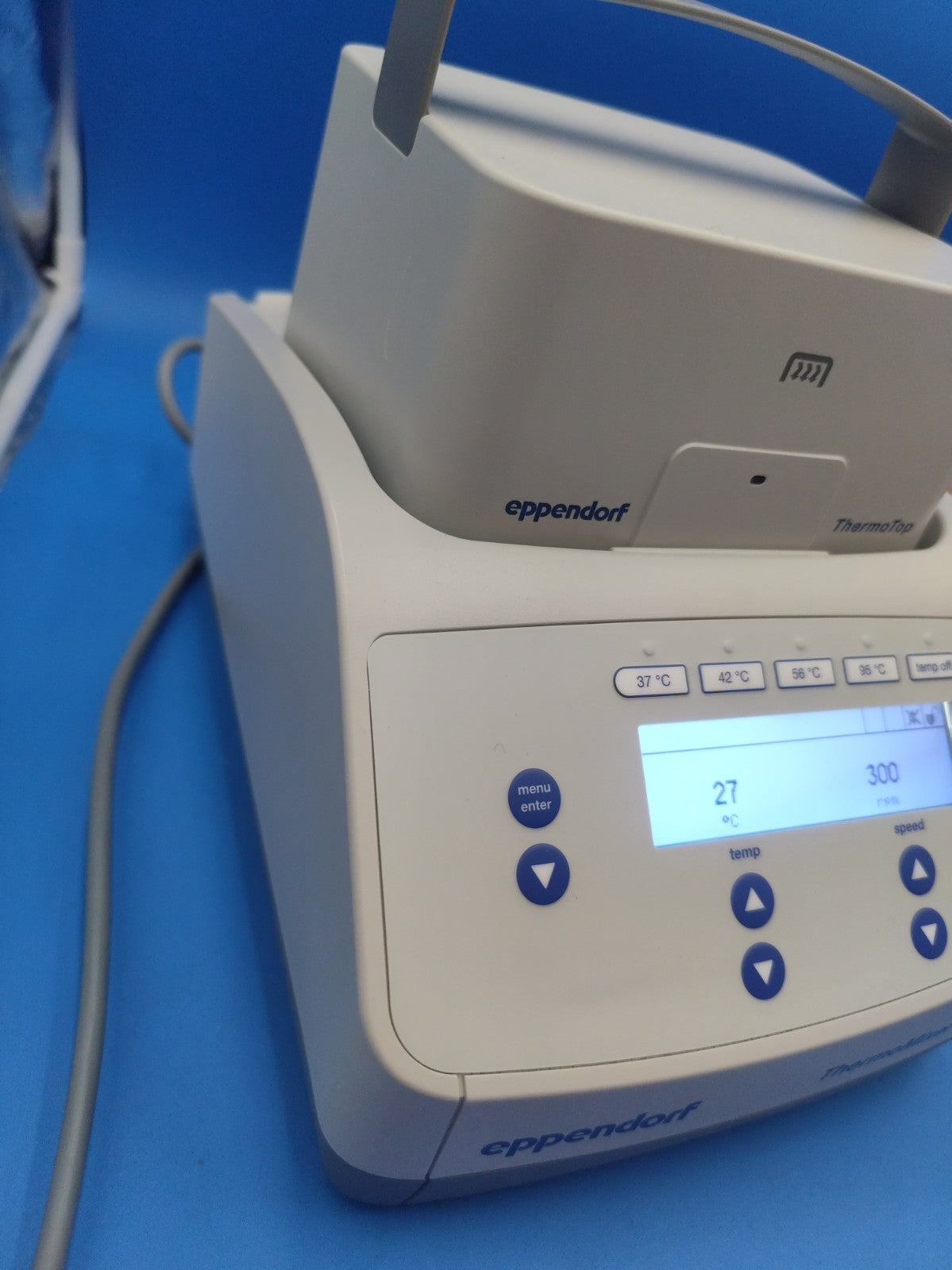 Eppendorf ThermoMixer FP 5385 Heating Shaker | with Microplate adapter & lid