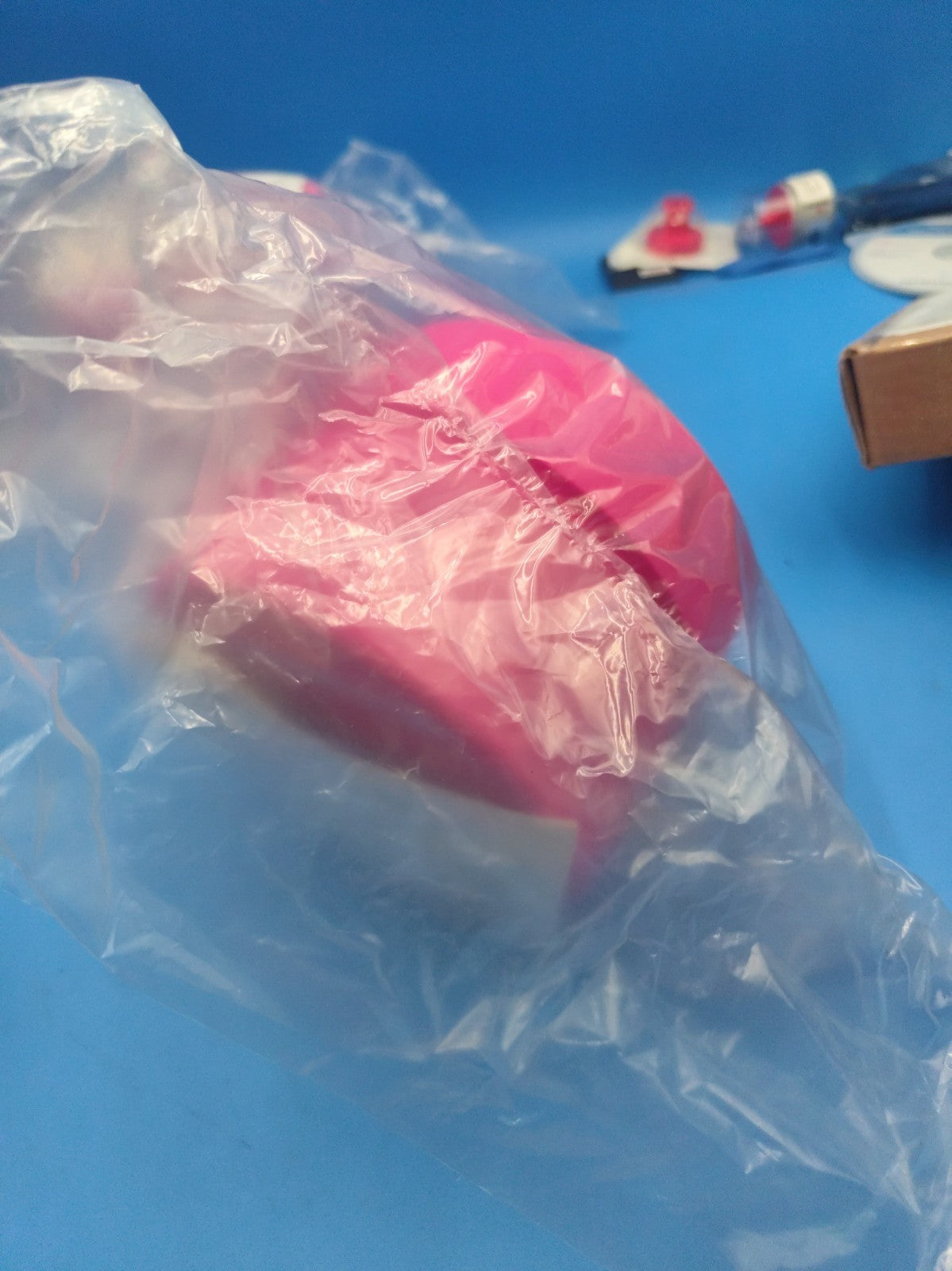 New coolcell FTS30 freezing container  Pink Color Corning New 