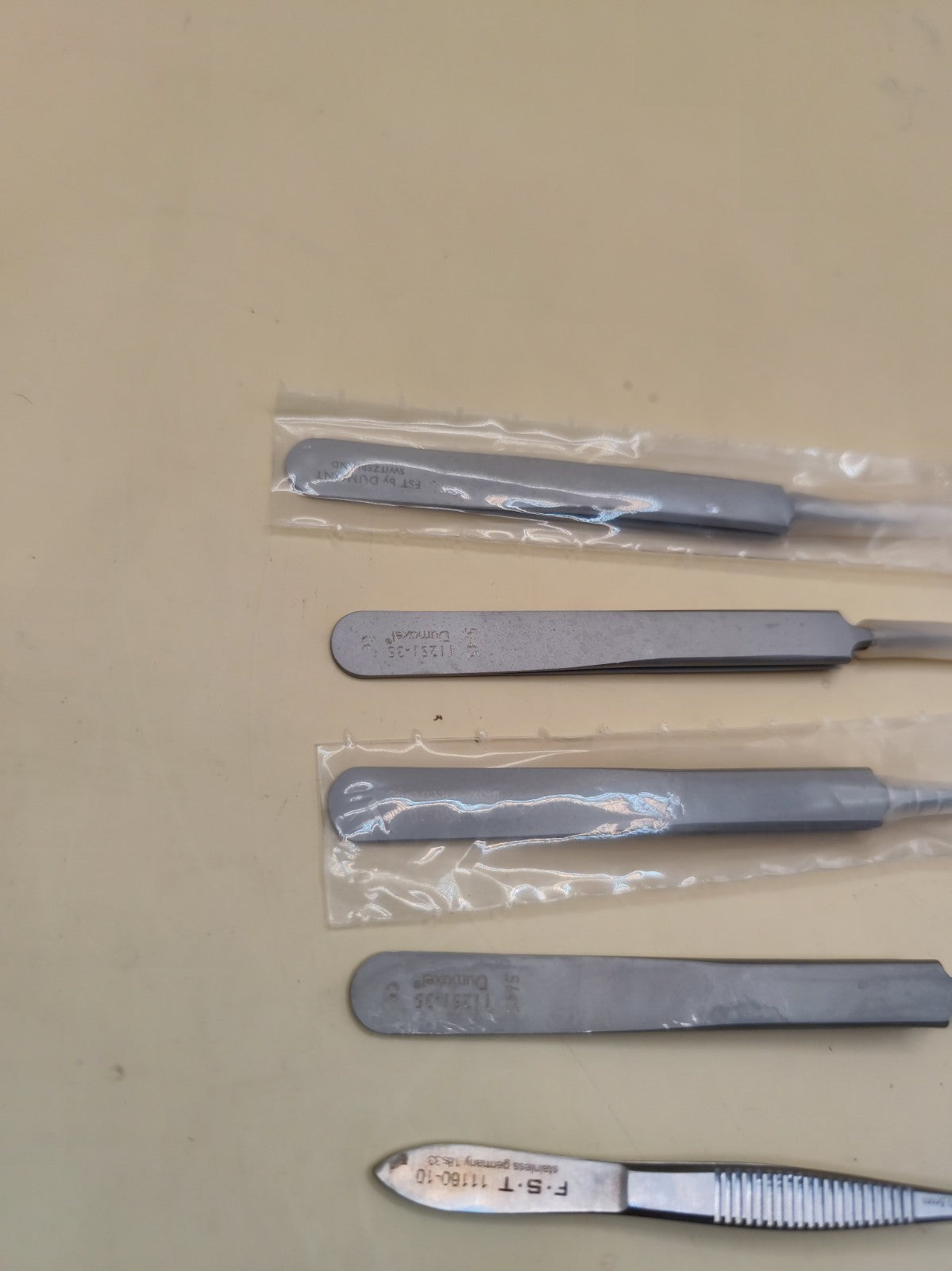 Set Of 11 Forceps FST Dumoxel Roboz Etc