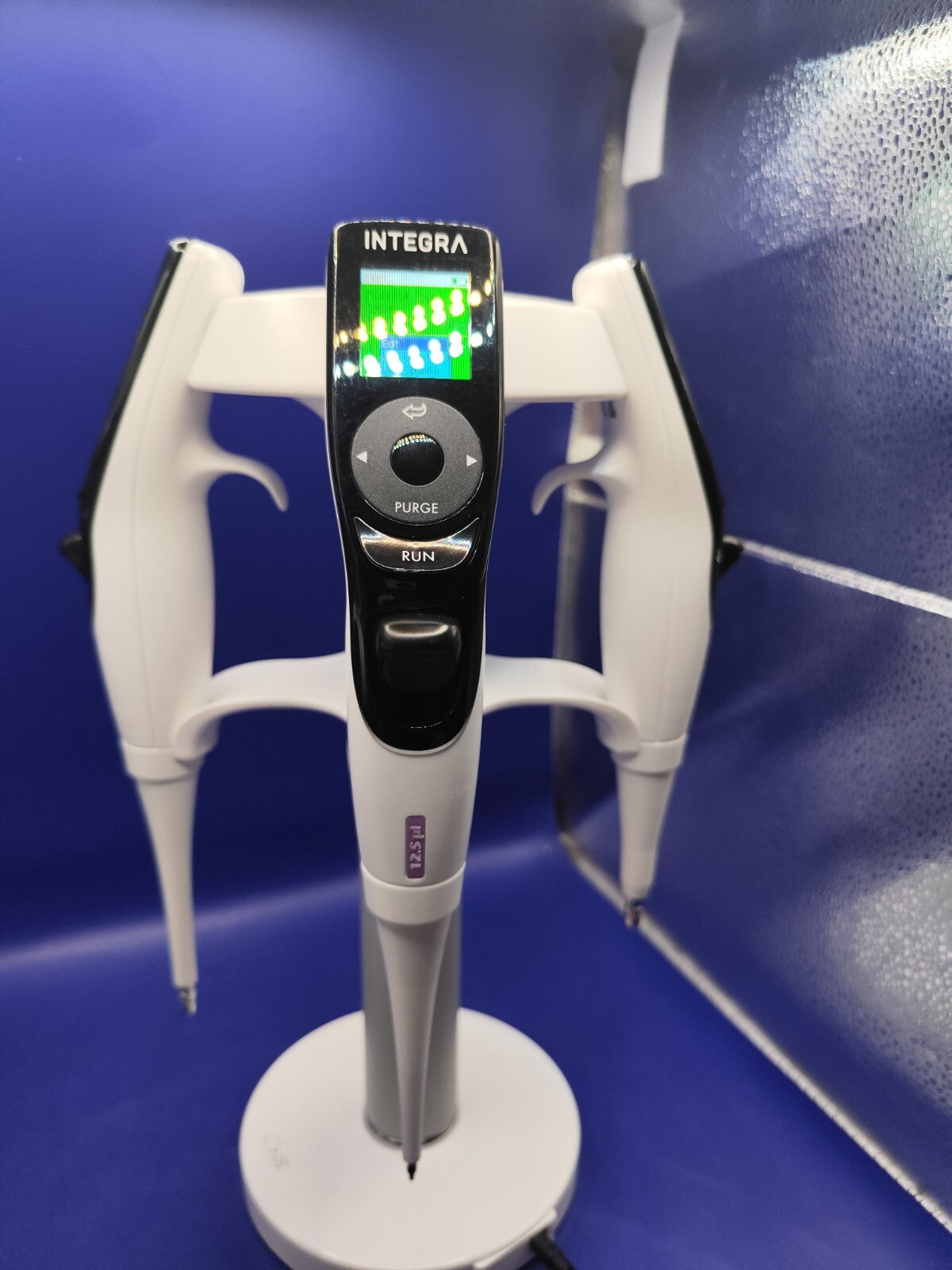 Integra electronic pipette adjustable spacing single multi channel