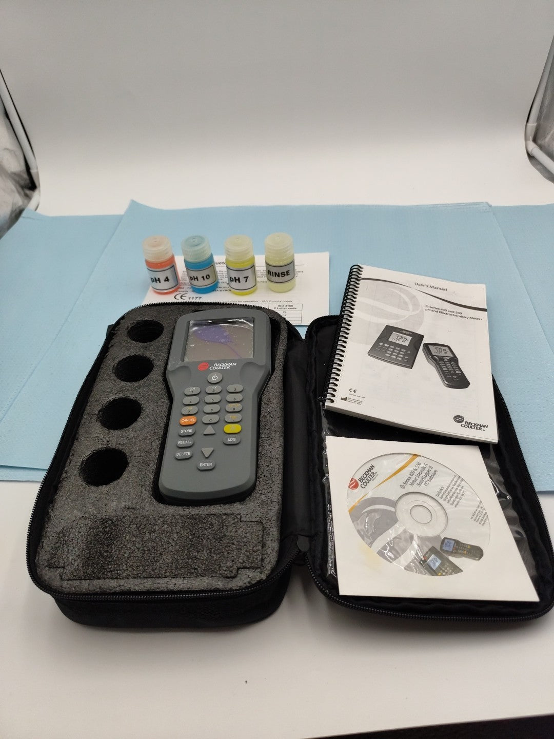 Beckman Coulter PHI410 pH Meter With Solution And Case